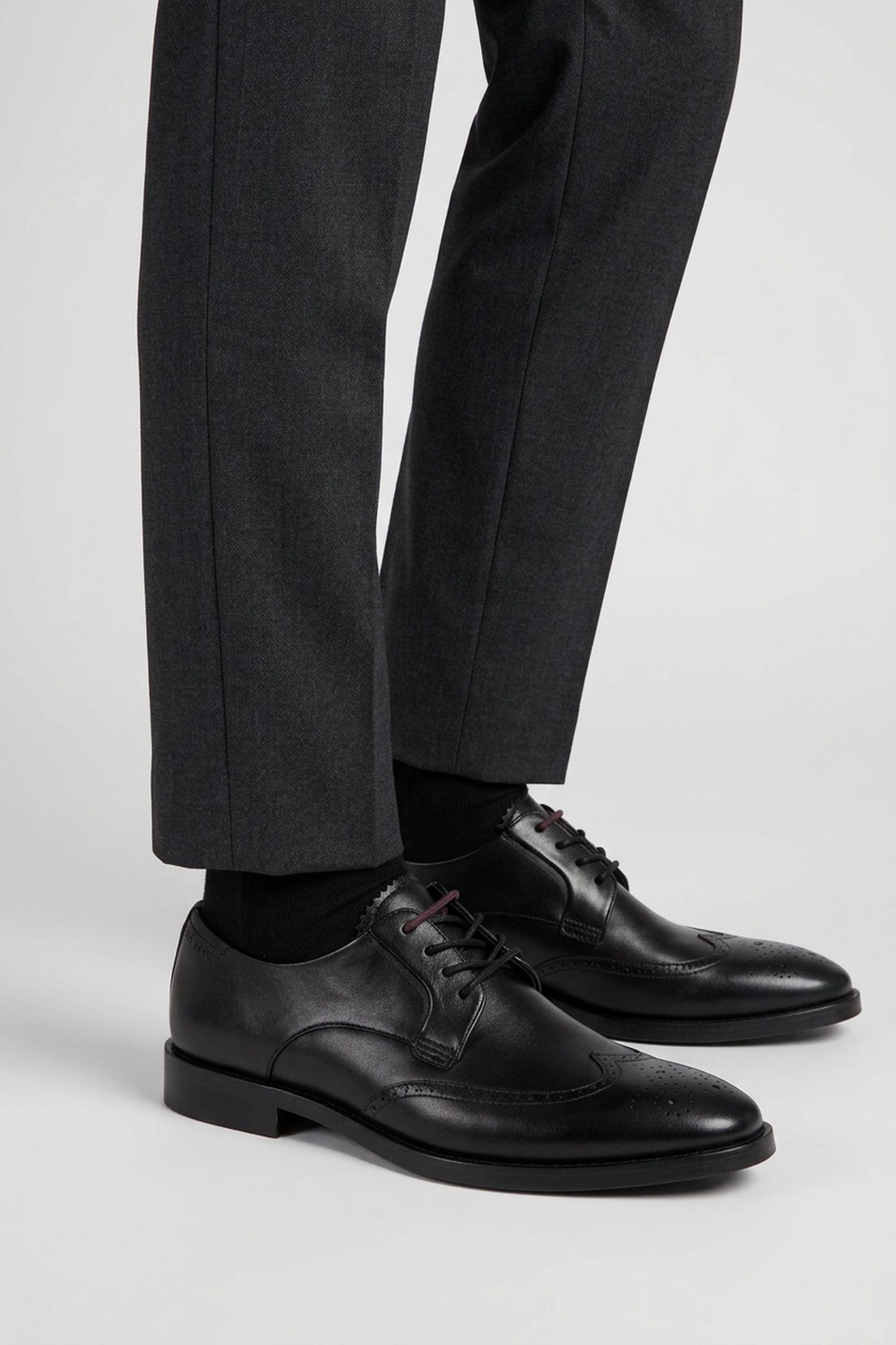 MFS HACKNEY WING TOE BROGUE DETAIL SHOES JET-BLACK 2