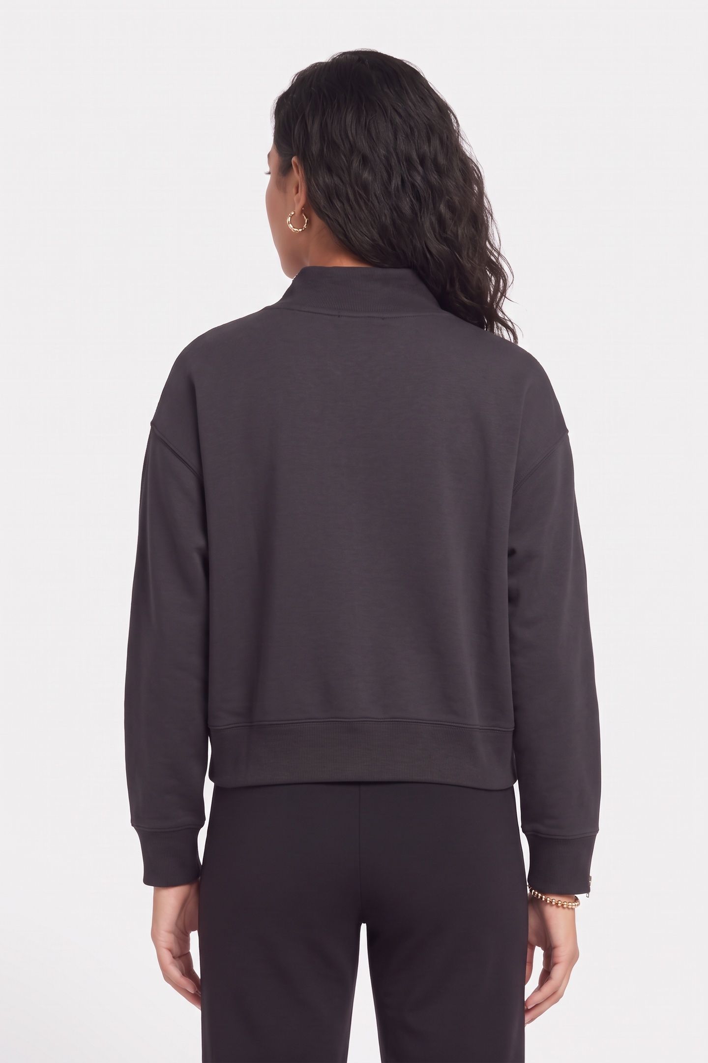 LASIE SWEATSHIRT BLACK 2