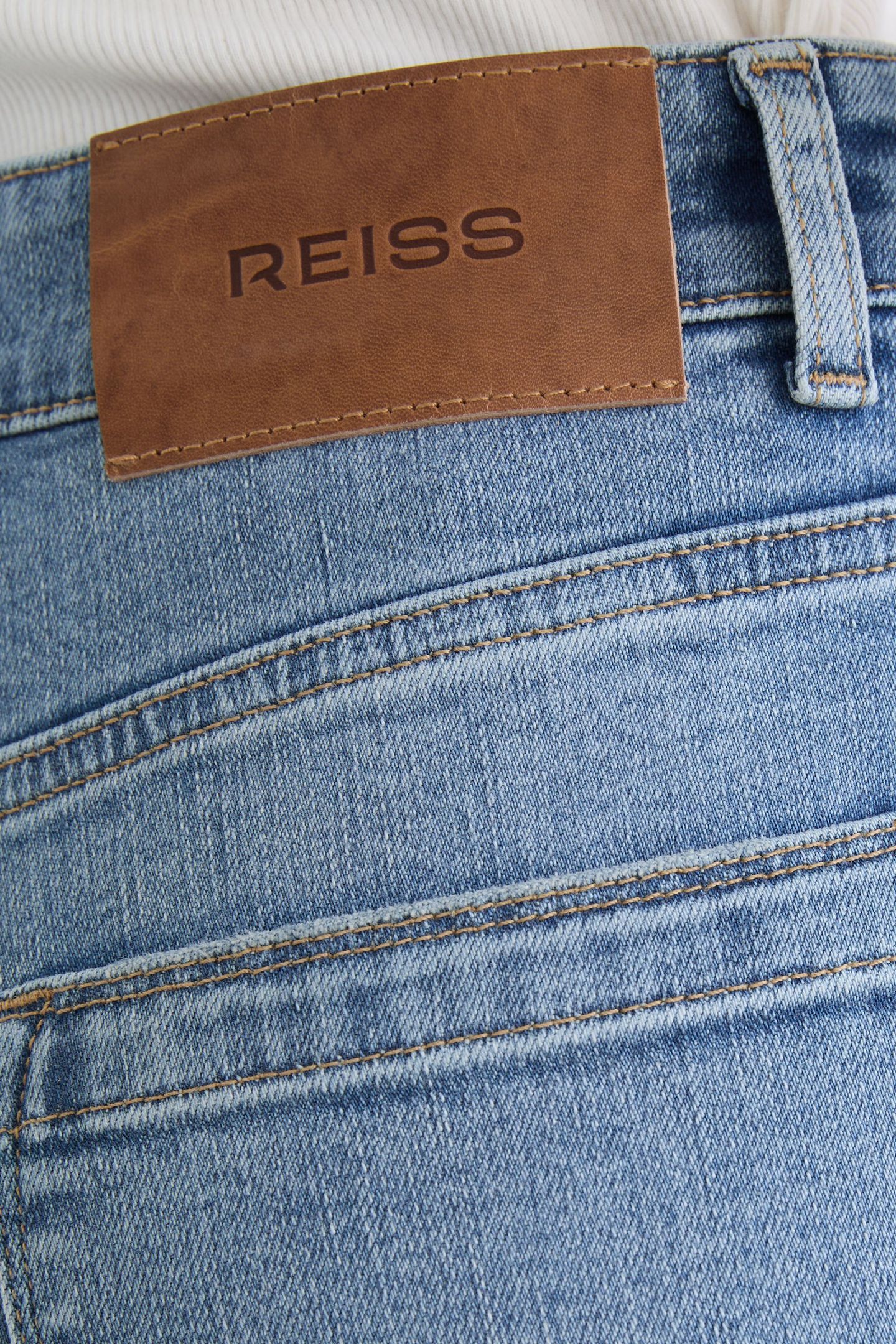 STRAIGHT LEG JEAN LIGHT BLUE 5