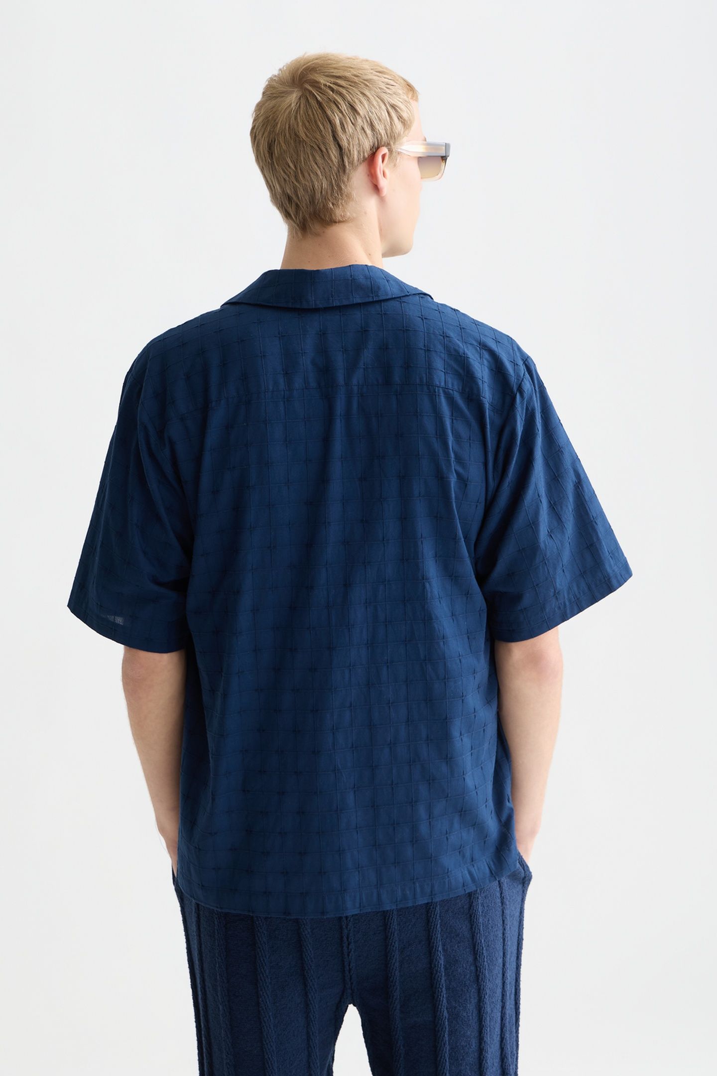 EMBROIDERED STRUCTURED RELAXEDFIT SHORTSLEEVED SHIRT NAVY 2