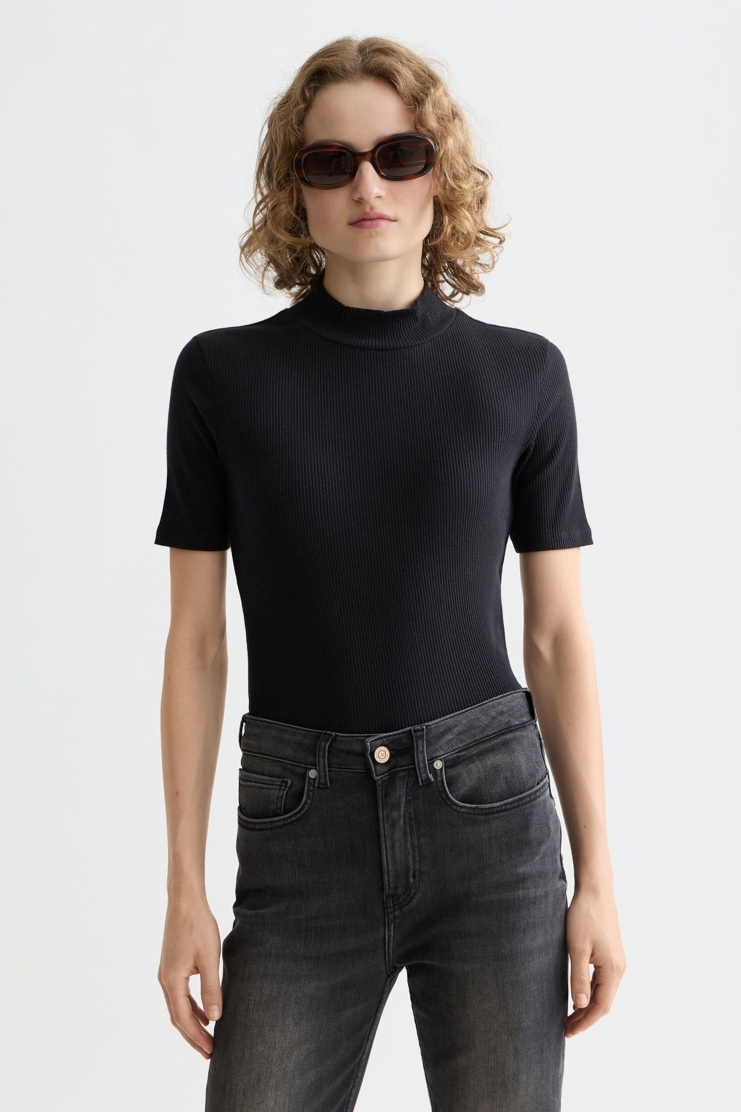 MOCK NECK RIB T-SHIRT BLACK 1