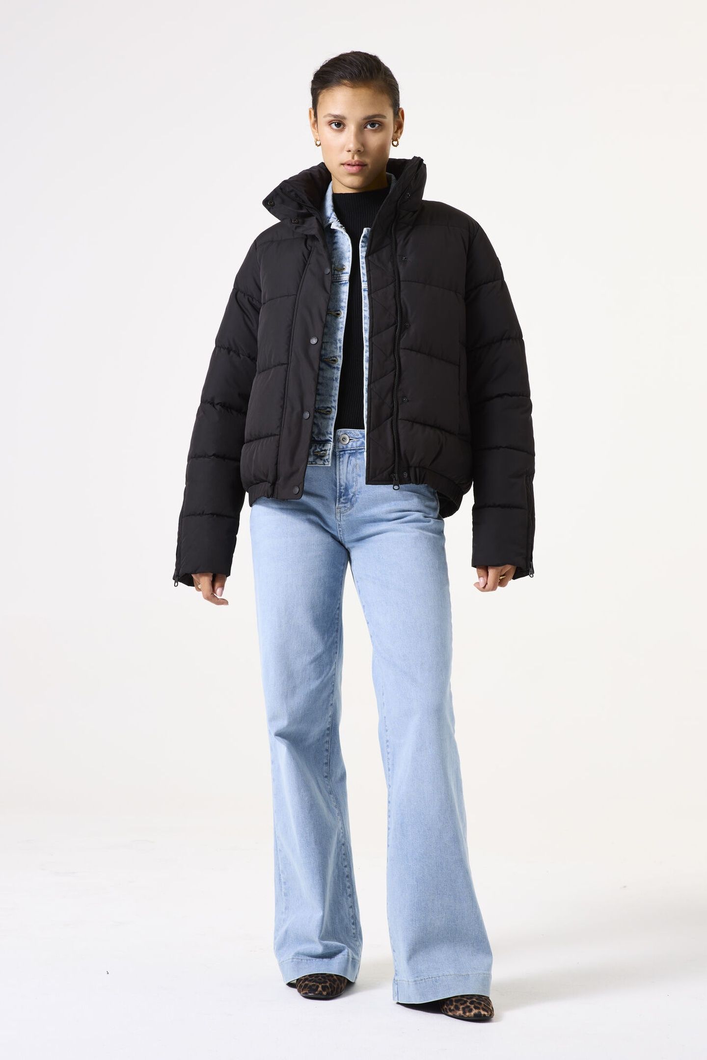 LADIES OUTDOOR JACKET BLACK 2