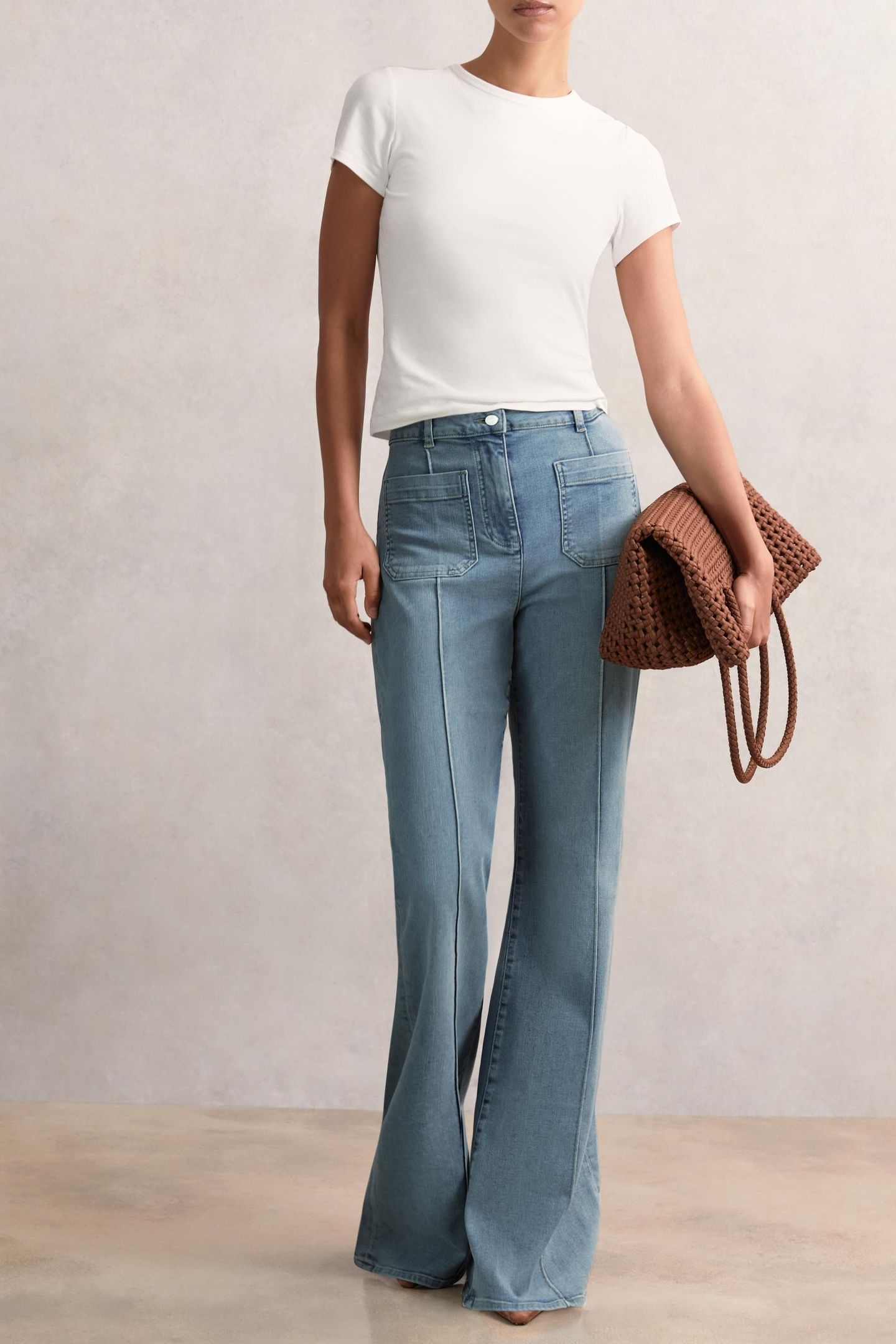 FLARE PATCH POCKET JEAN LIGHT BLUE 5