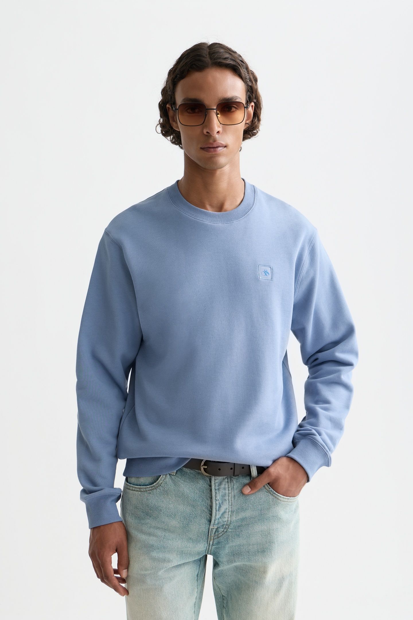SEASONAL CORE LOGO BADGE REGULAR-FIT SWEATSHIRT NAVY 1