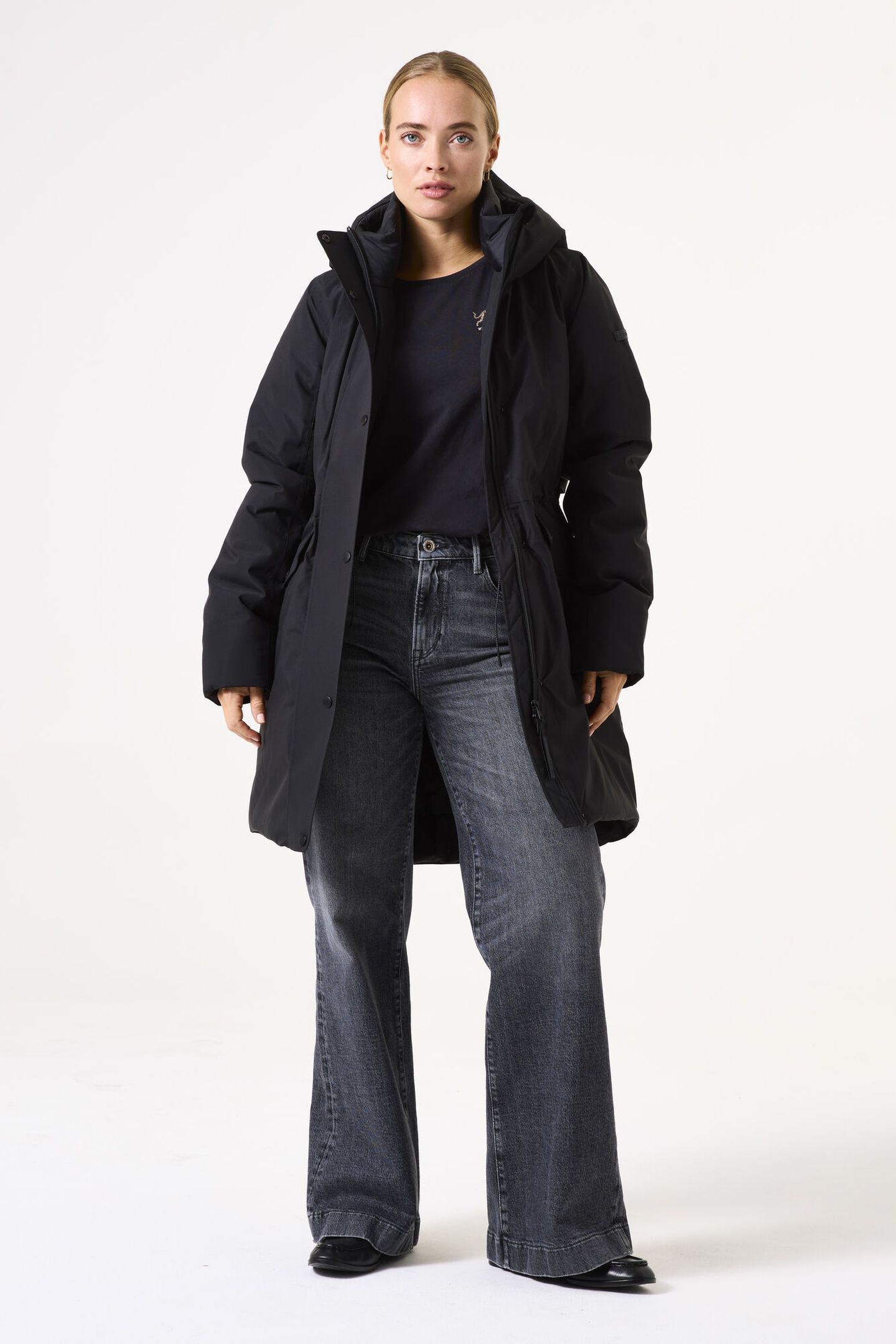 LADIES OUTDOOR JACKET BLACK 2