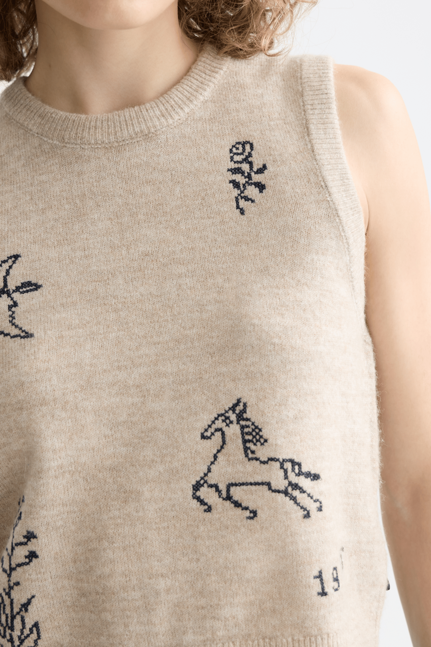 EMBROIDERED CREW NECK KNITTED TANK OATMEAL MELANGE 7