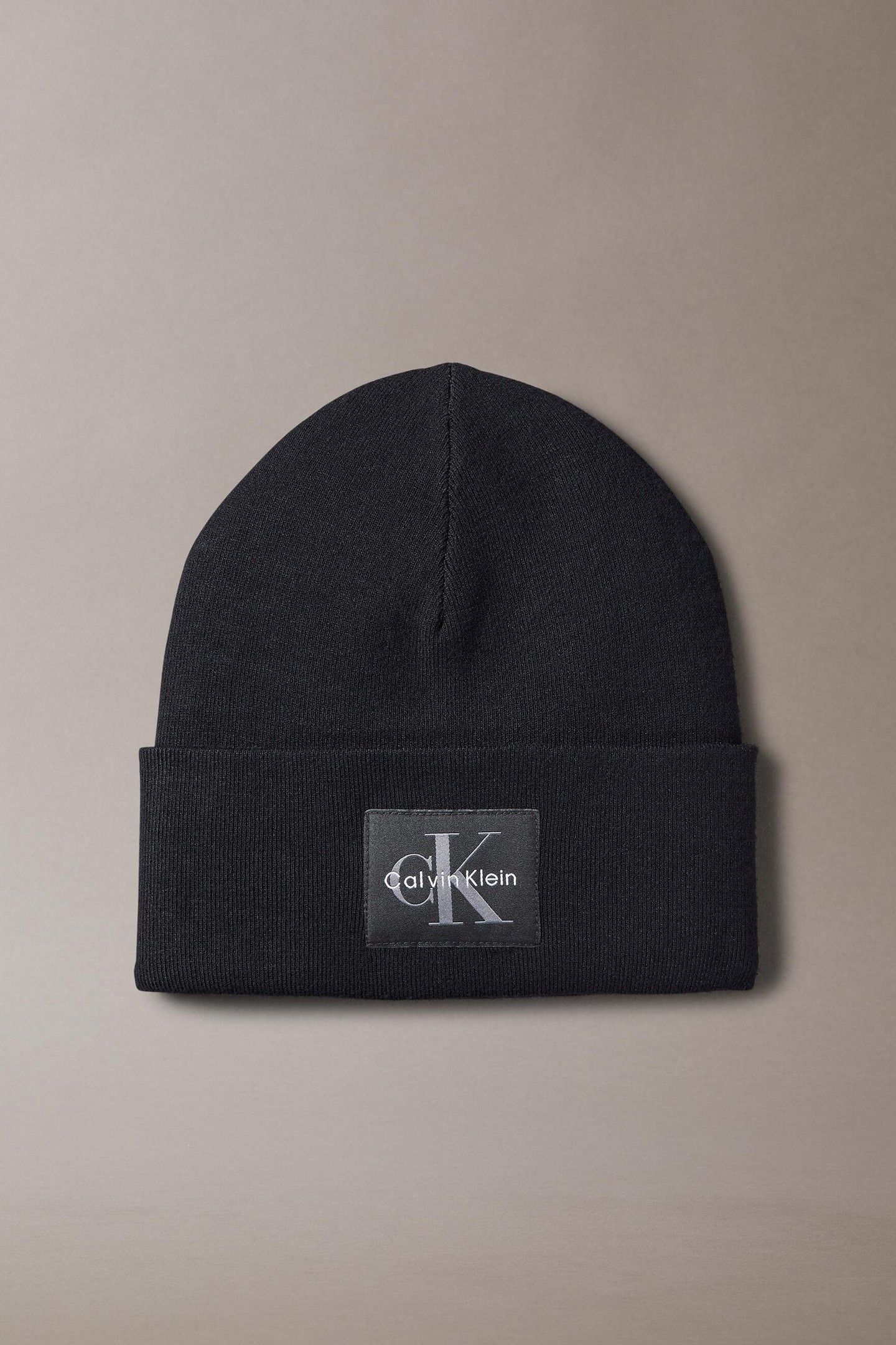 MONOLOGO PATCH BEANIE BLACK 1
