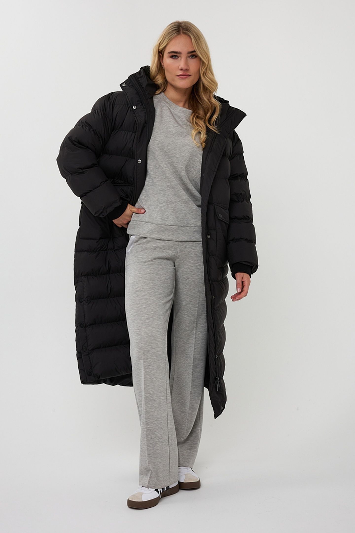 COAT LONG HOODED PUFFER BLACK 1