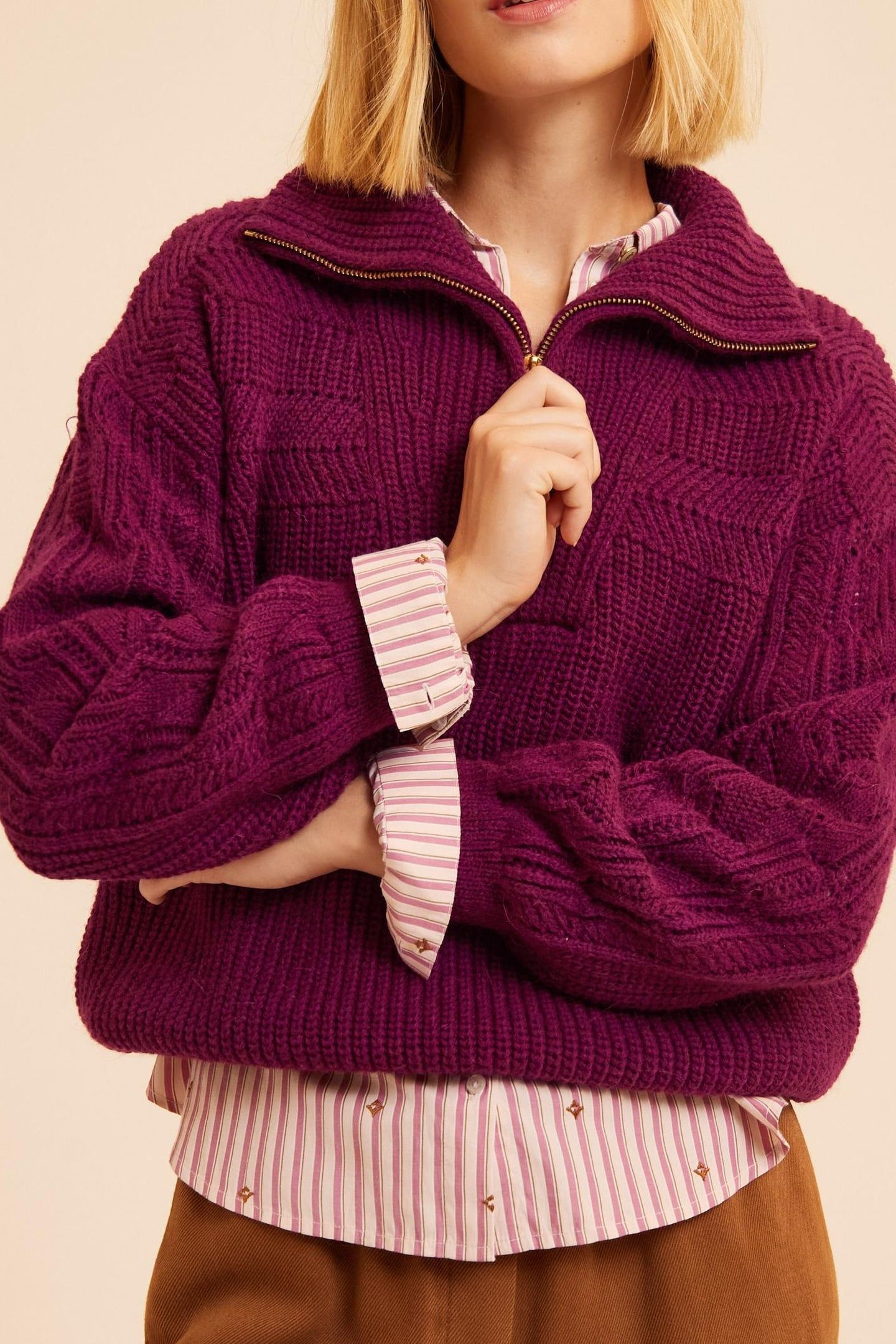 PINK DECORATIVE KNIT ZIP-NECK SWEATER 4