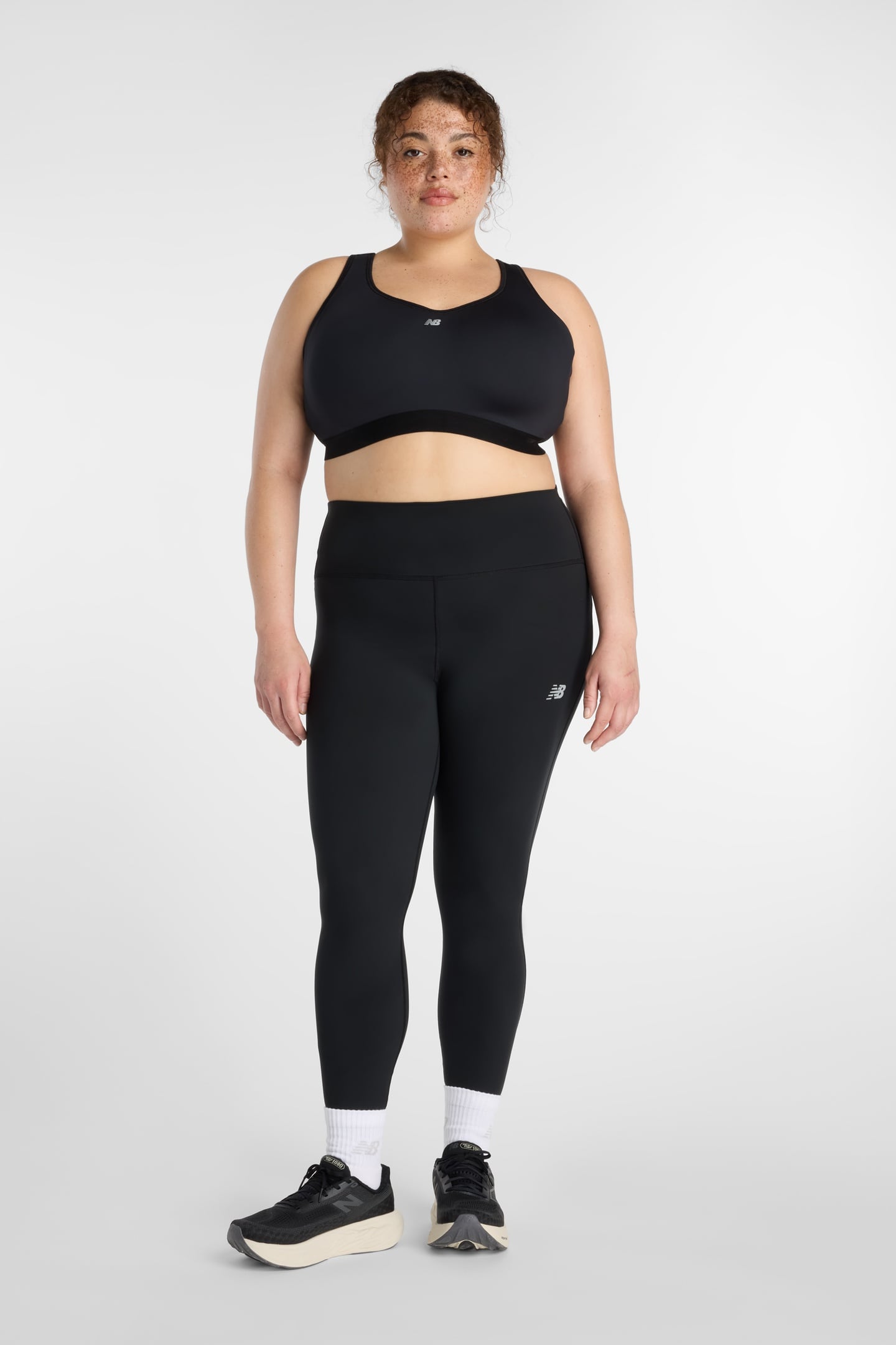 NB ESSENTIAL RUN BRA BLACK 5