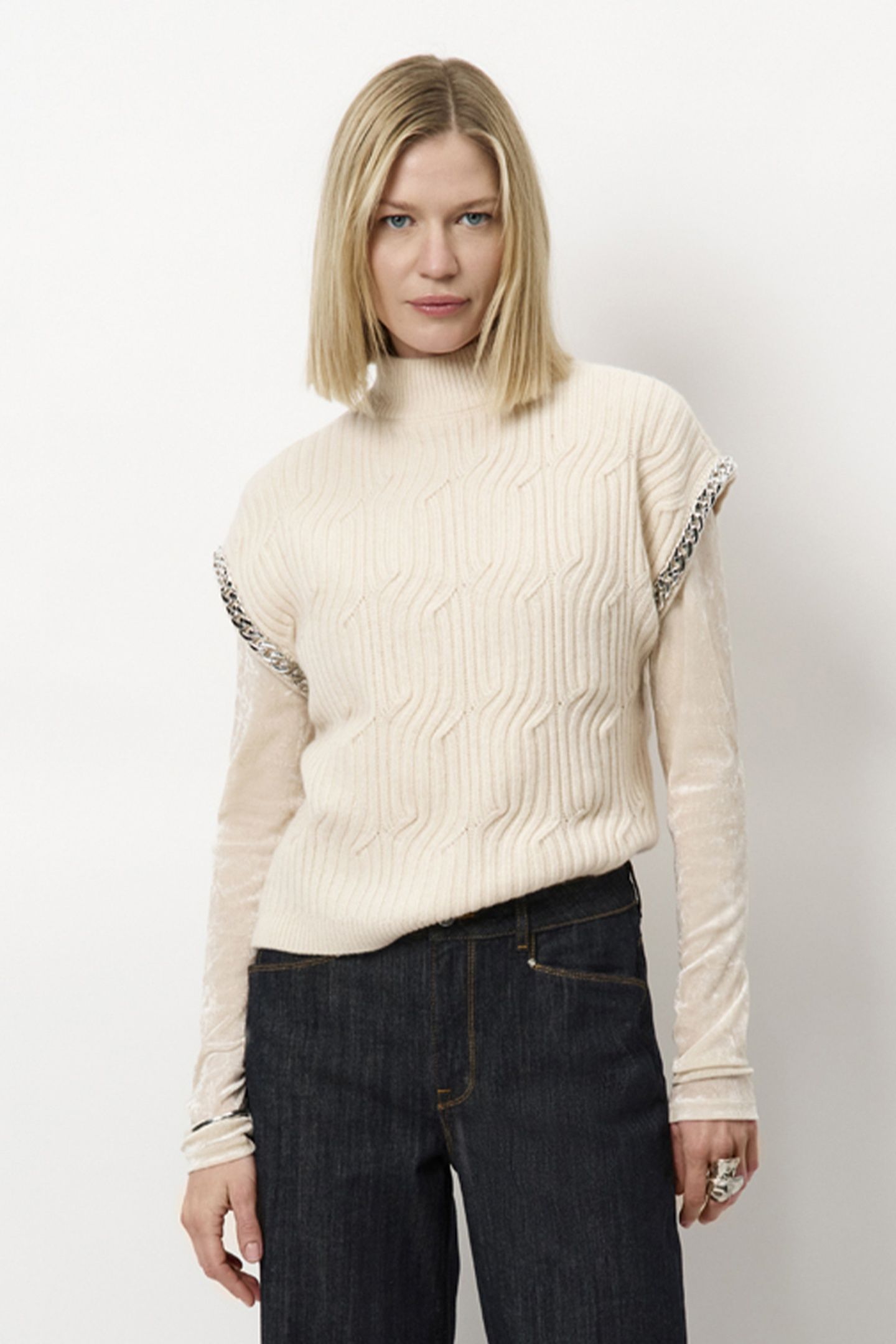 MELOE SLEEVELESS CHAIN SWEATER OATMEAL CREAM 3