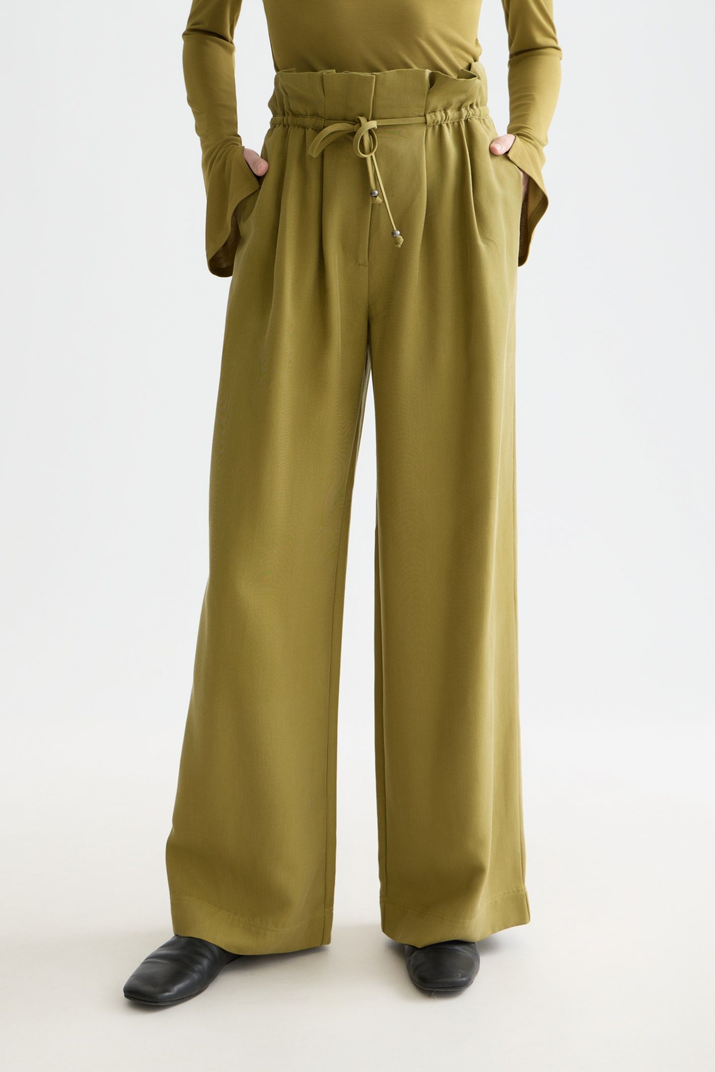 JUNE - HIGH RISE WIDE LEG TWILL PAPERBAG PANTS GREEN MOSS 1
