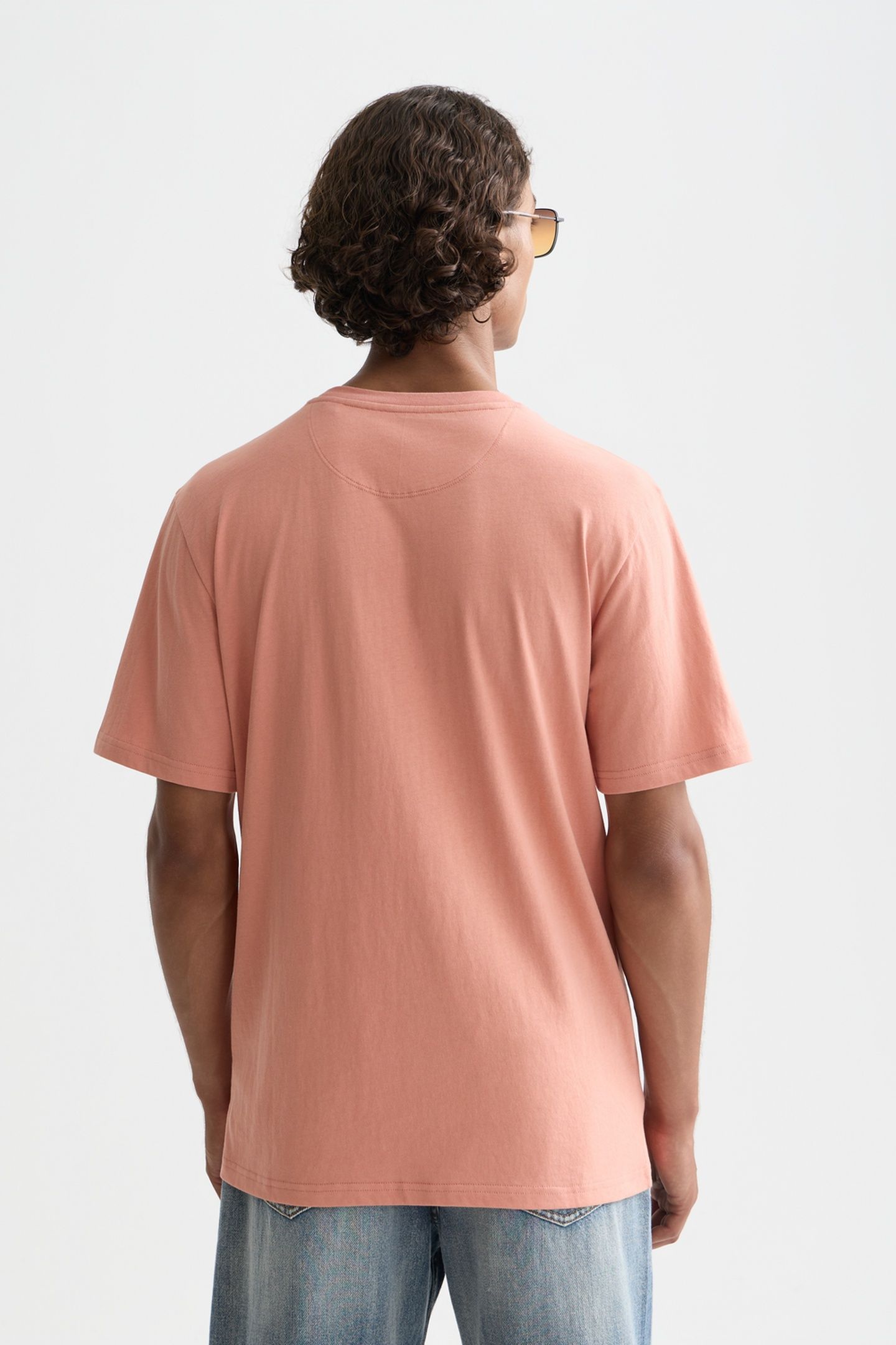 SEASONAL CORE CHEST LOGO REGULAR-FIT T-SHIRT DARK PINK 2