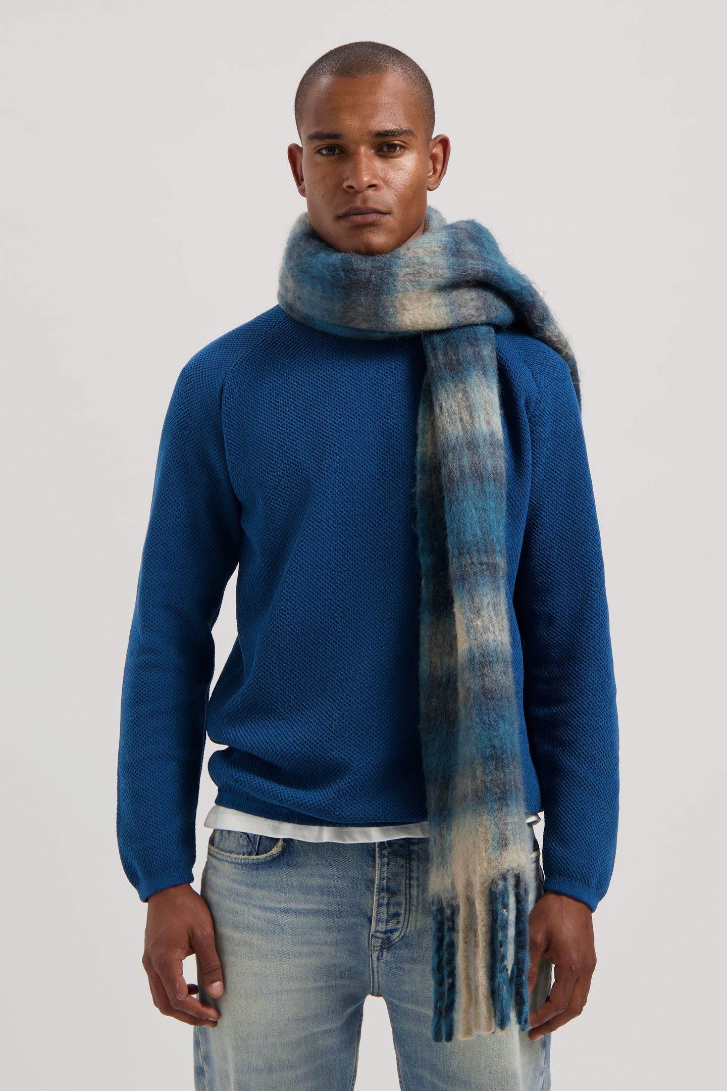DS_DRU CHECK SCARF DEEP DIVE 1