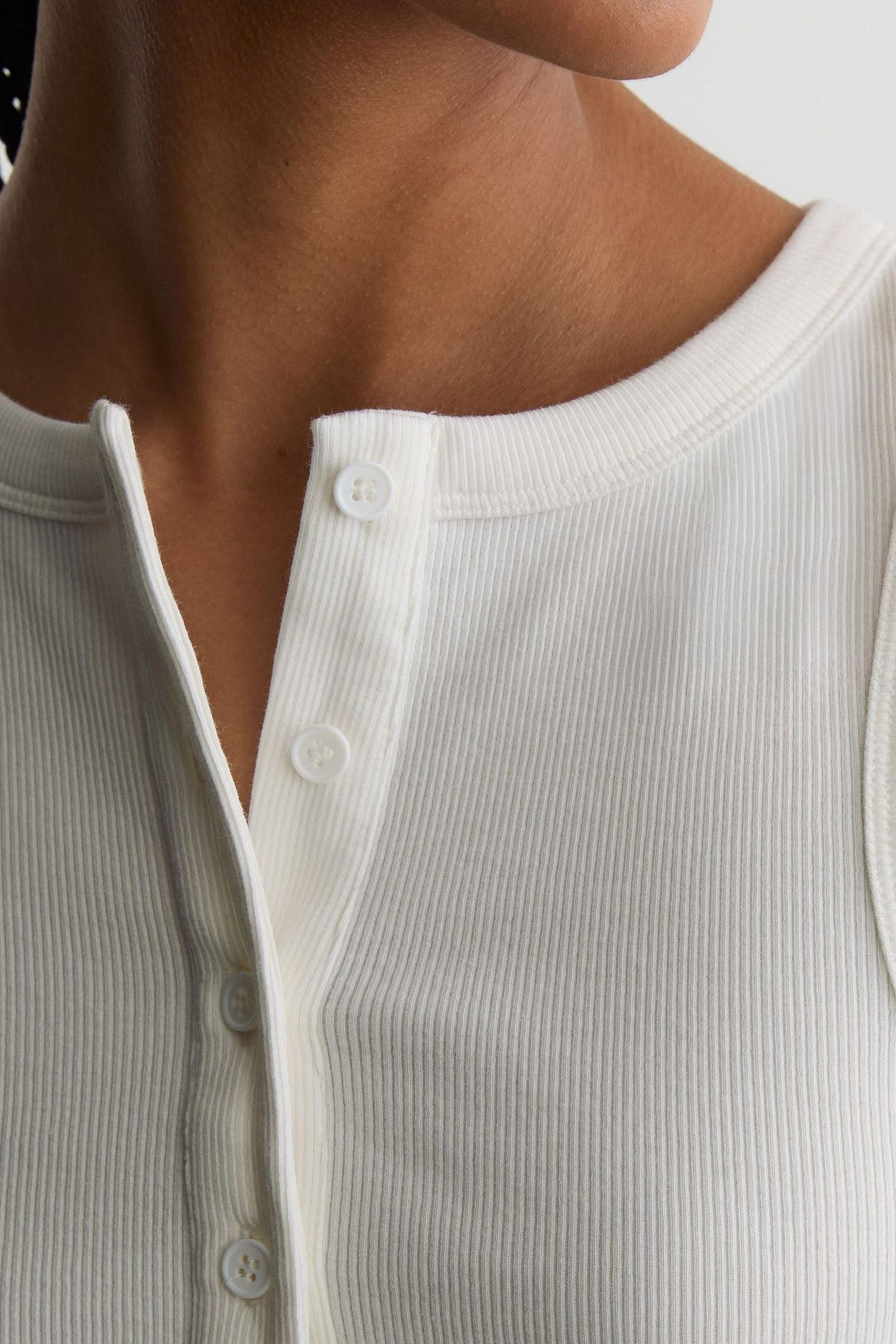 RIB VEST WHITE 5