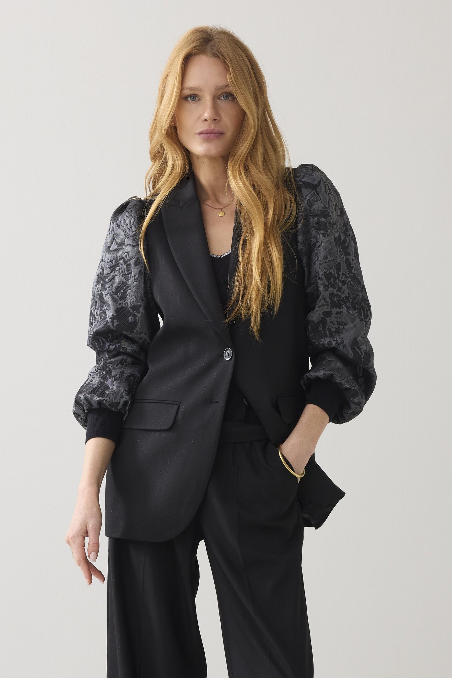 BLAZER PINSTRIPE SHINY BLACKS 1