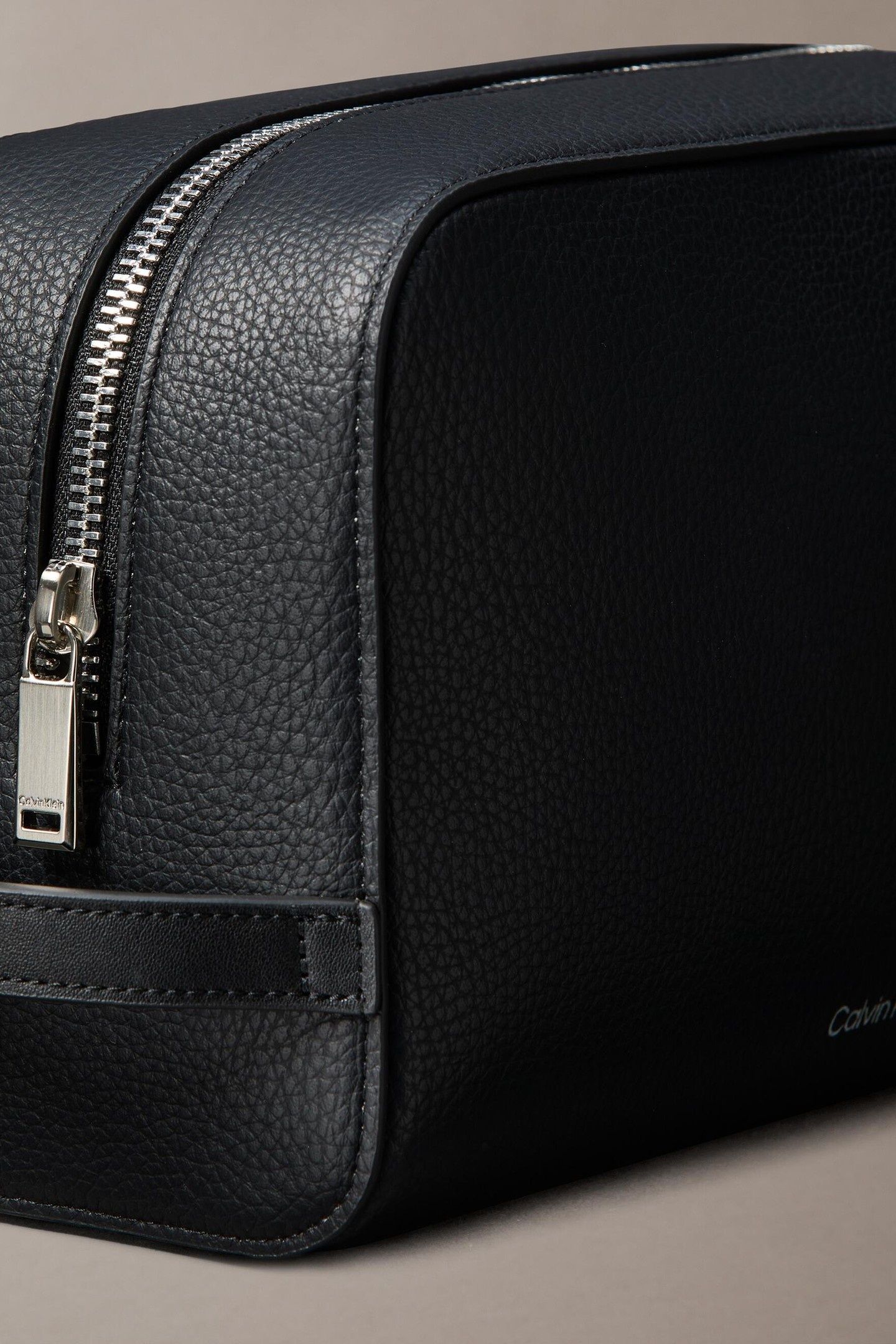 CK MUST WASHBAG/DOPP KIT BLACK 2