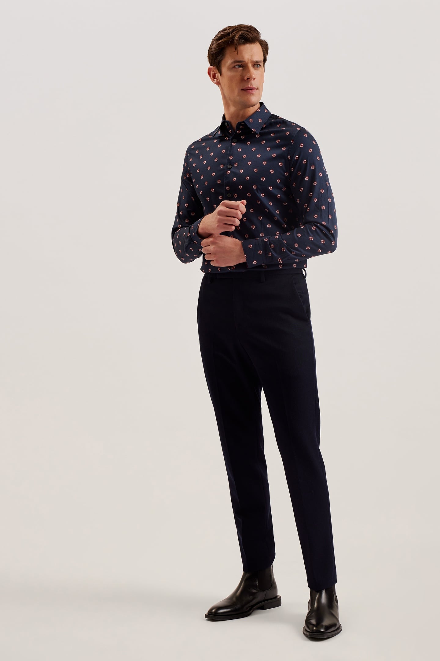 MIKCEAL LS SLIM FLORAL SHIRT NAVY 1
