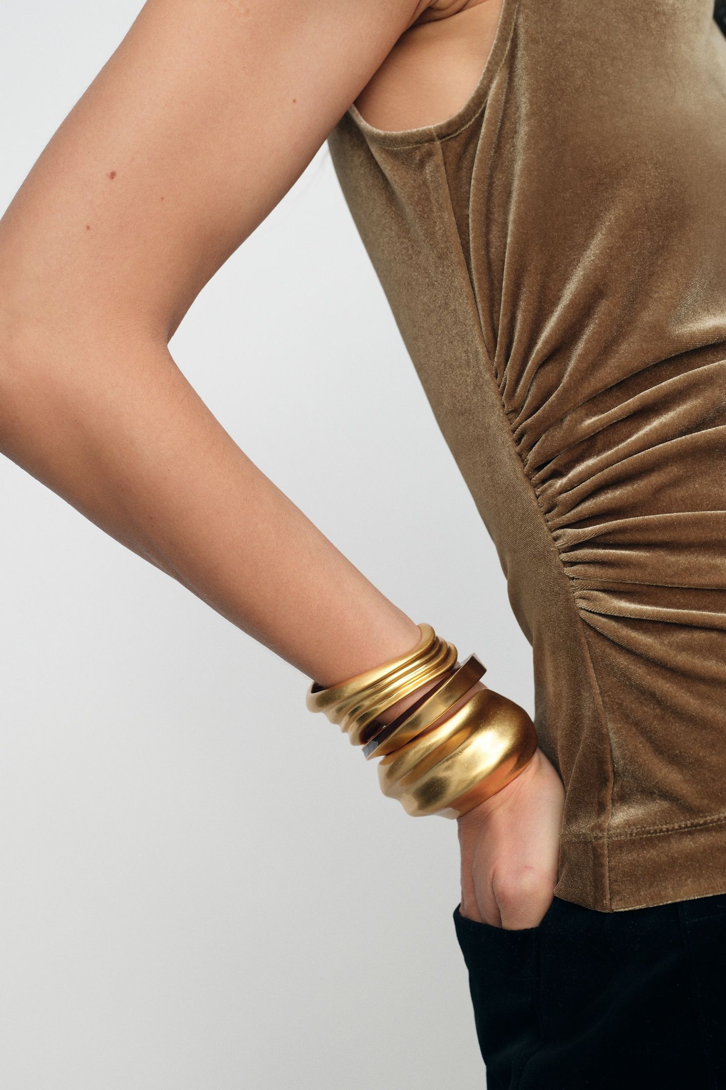 DRAPE VELVET TOP GOLD 5