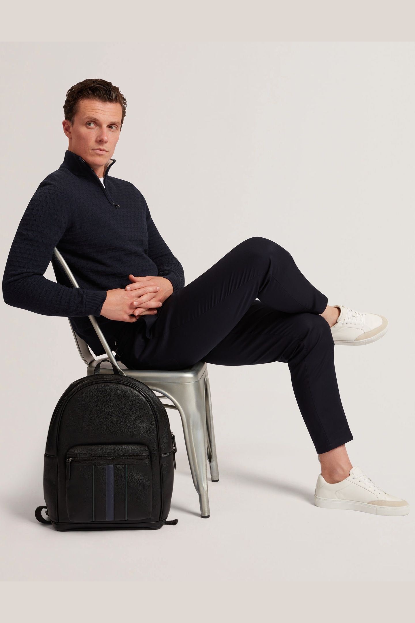 T STITCH HALF ZIP NAVY 3