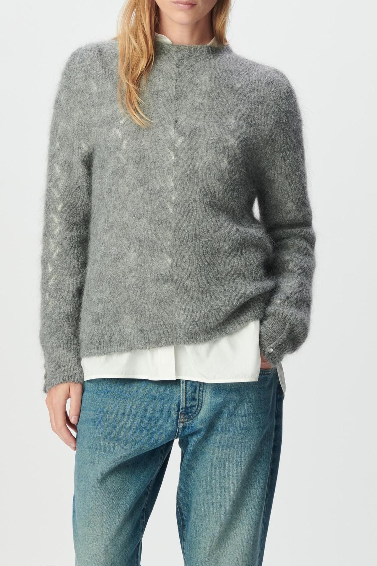 GREY MOHAIR-BLEND DECORATIVE CABLE KNIT SWEATER 1