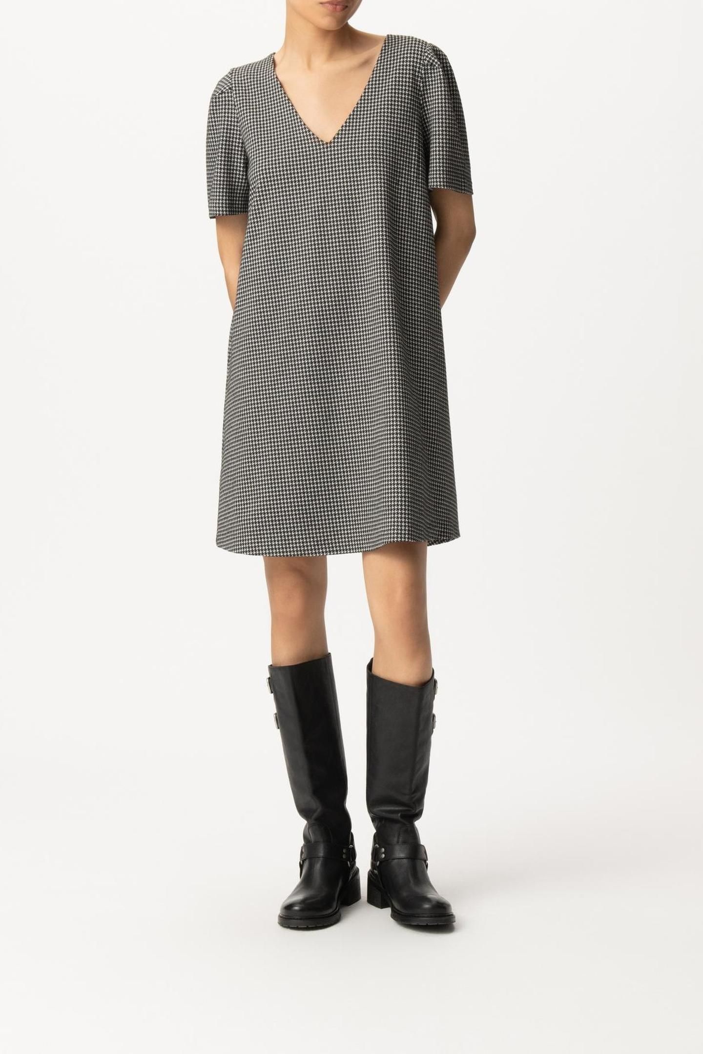 BLACK HOUNDSTOOTH BACK/FRONT REVERSIBLE DRESS 3