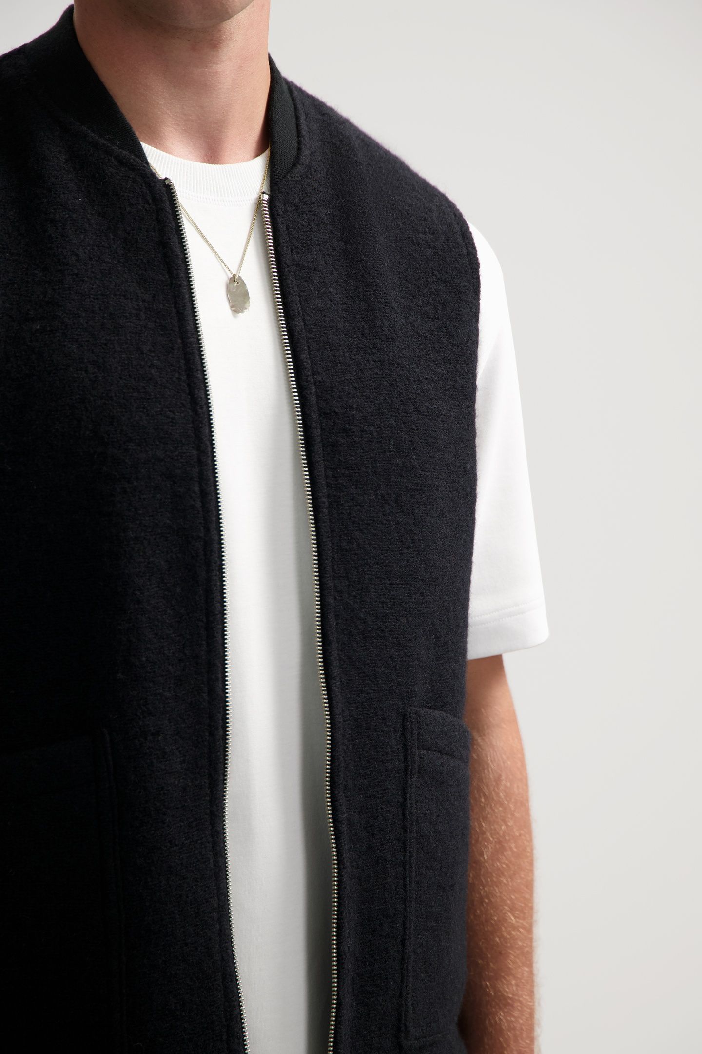 DS_NILS GILET BLACK 4