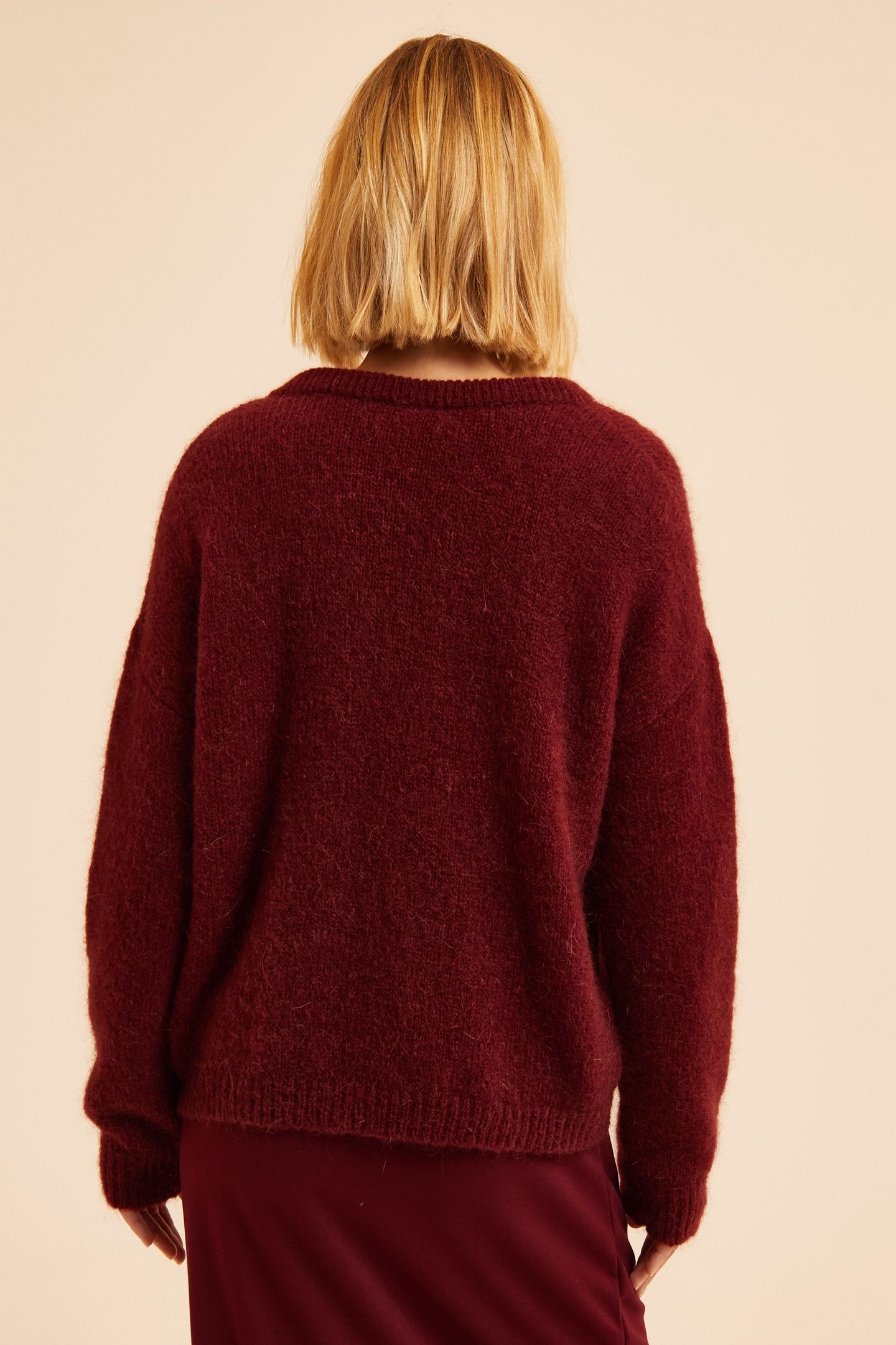 BURGUNDY KNIT V-NECK SWEATER MARINE 2