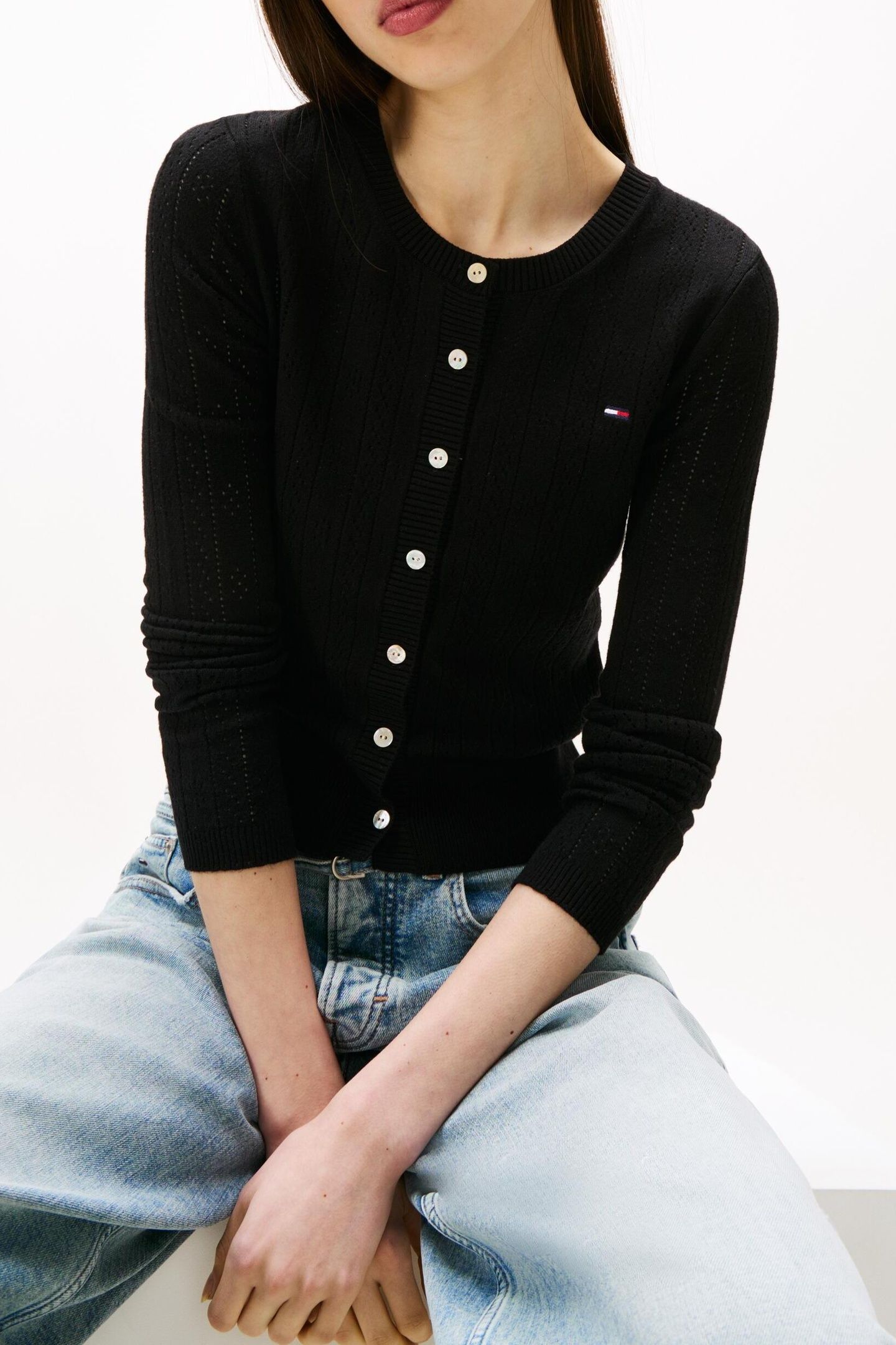 TJW POINTELLE CREW NECK BLACK 5