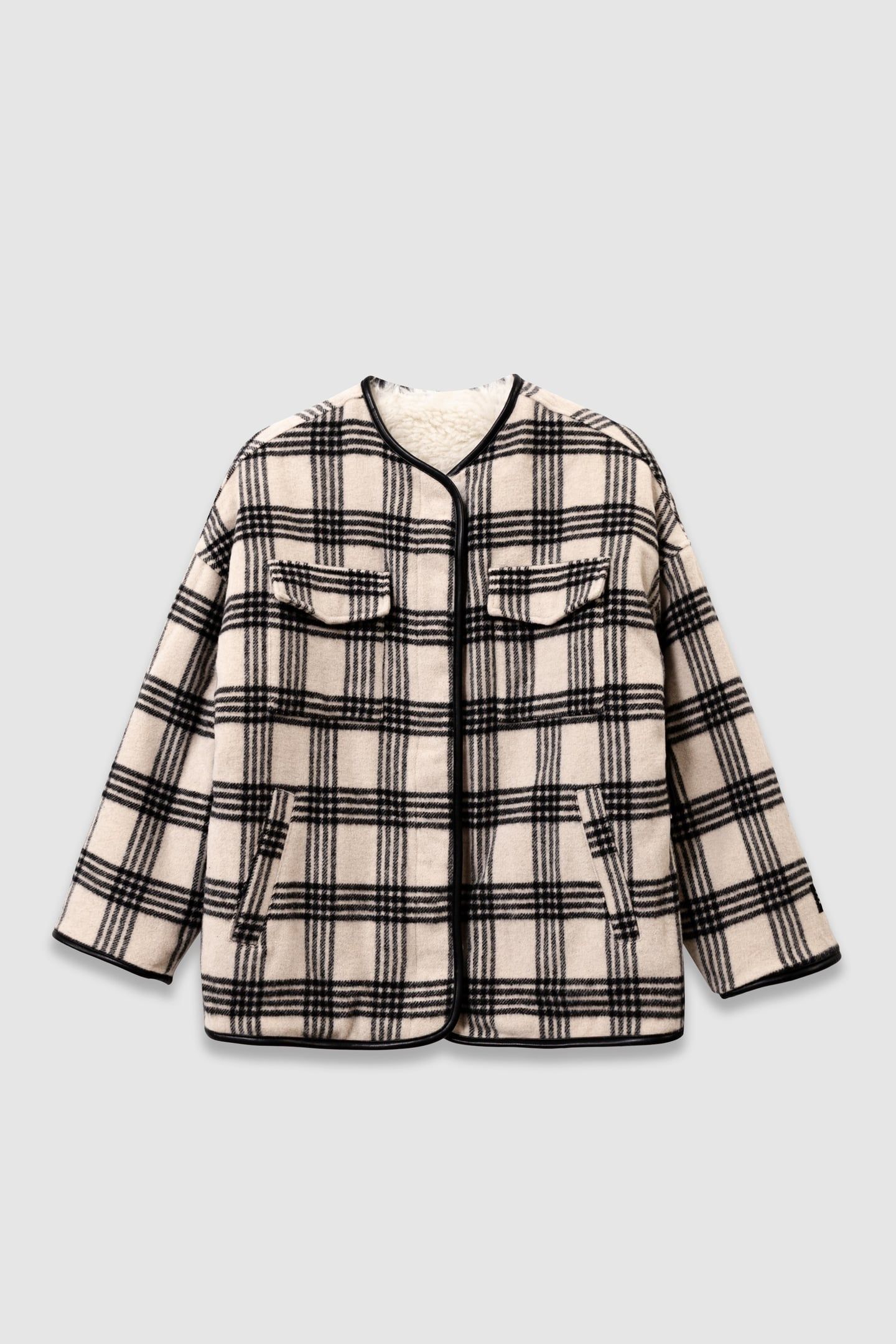 GIRLS’ BEIGE CHECK AND SHERPA REVERSIBLE COAT 4