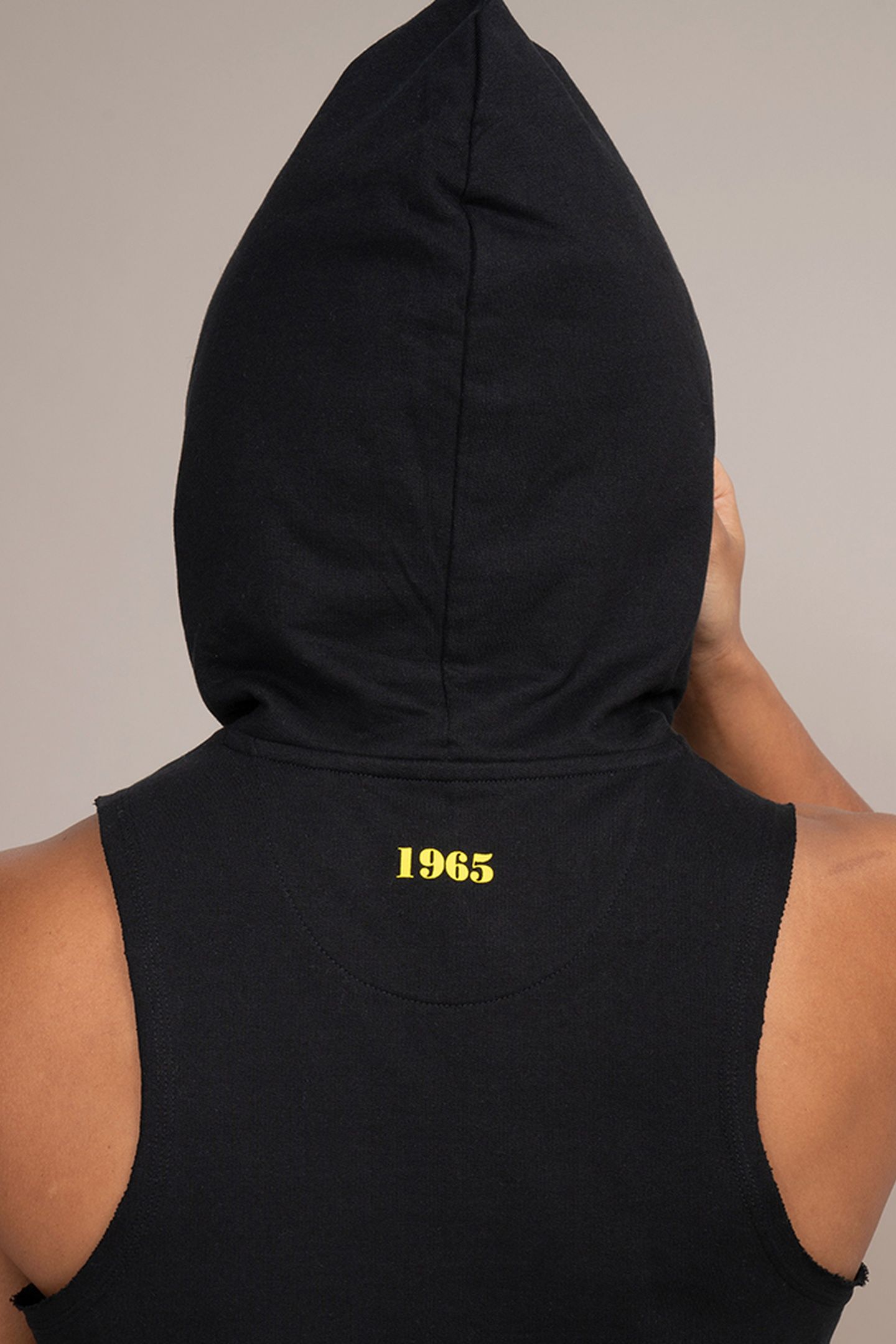 LADIES HOODED TANK BLACK 5