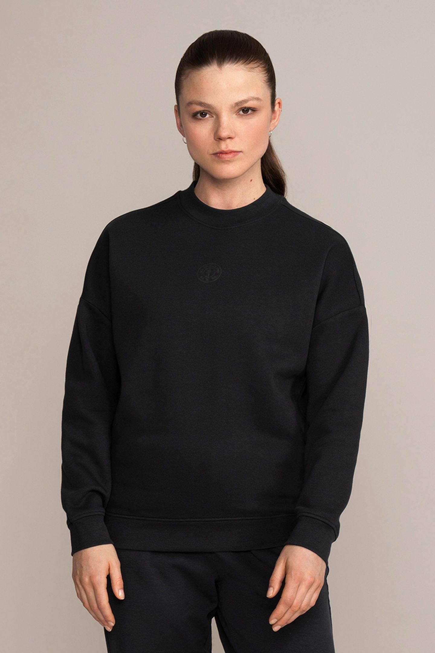LADIES CLASSIC SWEATER BLACK 1