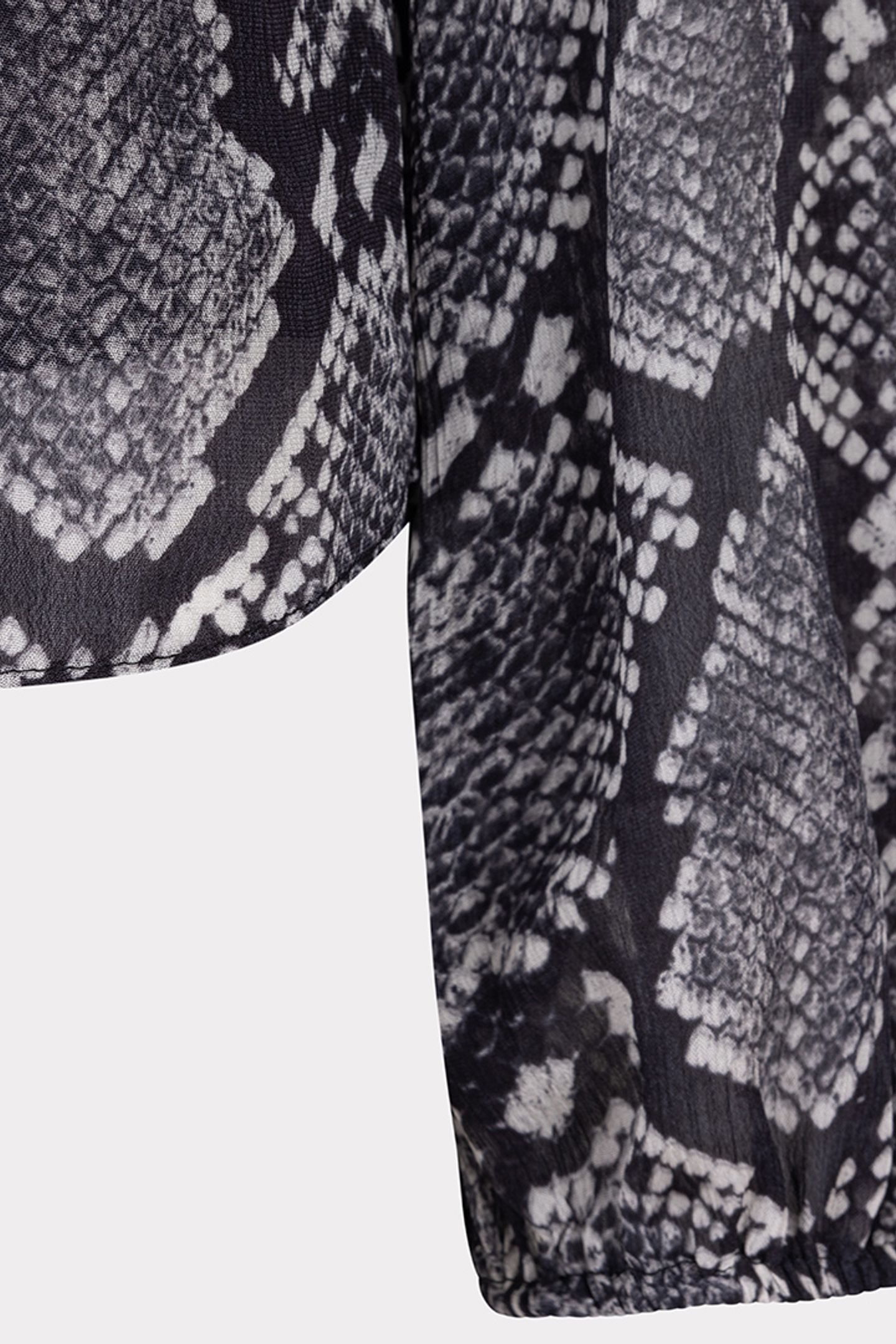 BLOUSE GATHERING CITY SNAKE PRINT 6