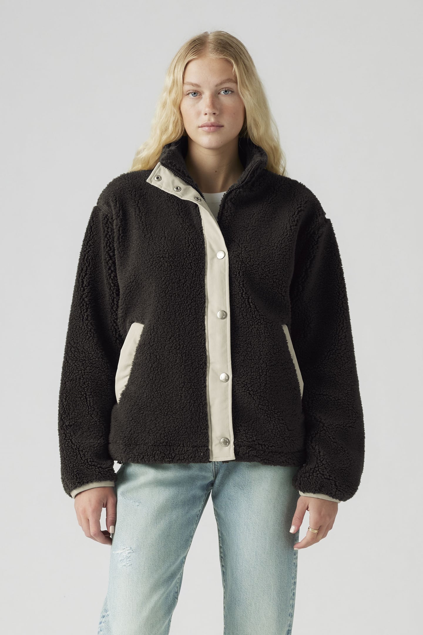 VALLEY SHERPA JACKET CAVIAR 1
