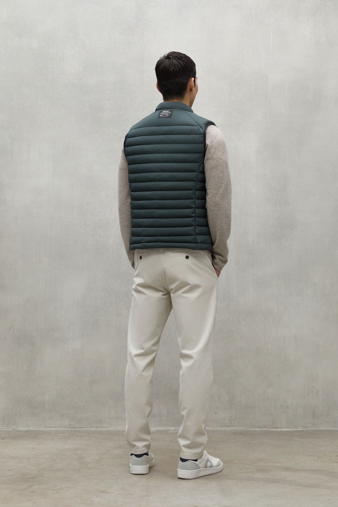 CARDIFFALF VEST WOODLAND GREEN 2