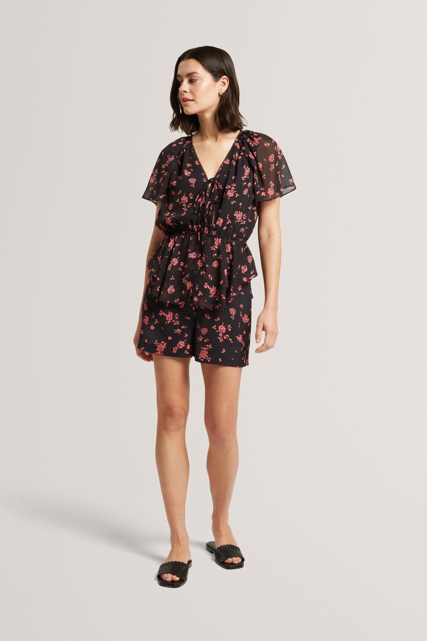 PRINTED SATIN SHORT BLACK 1