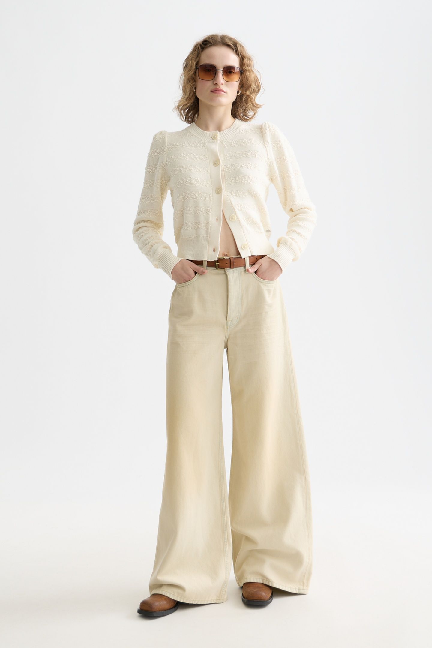 BOUCLÉ STRIPE CREW NECK CARDIGAN EGGNOG 3
