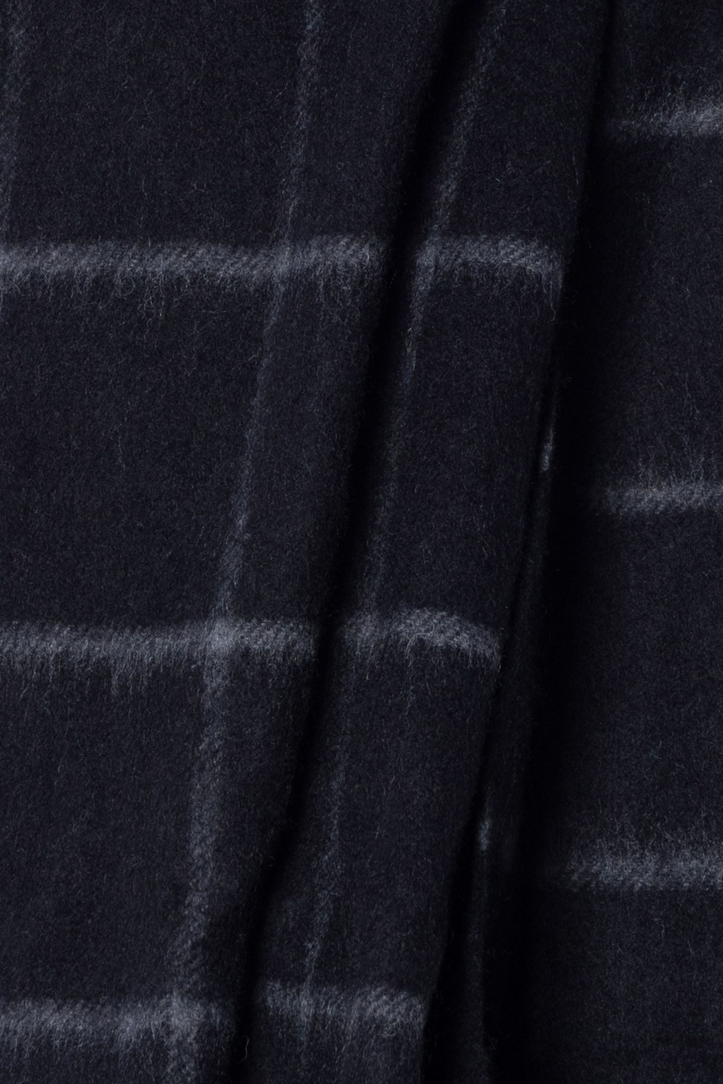 BLACK SCARF WITH CHECK PATTERN 4