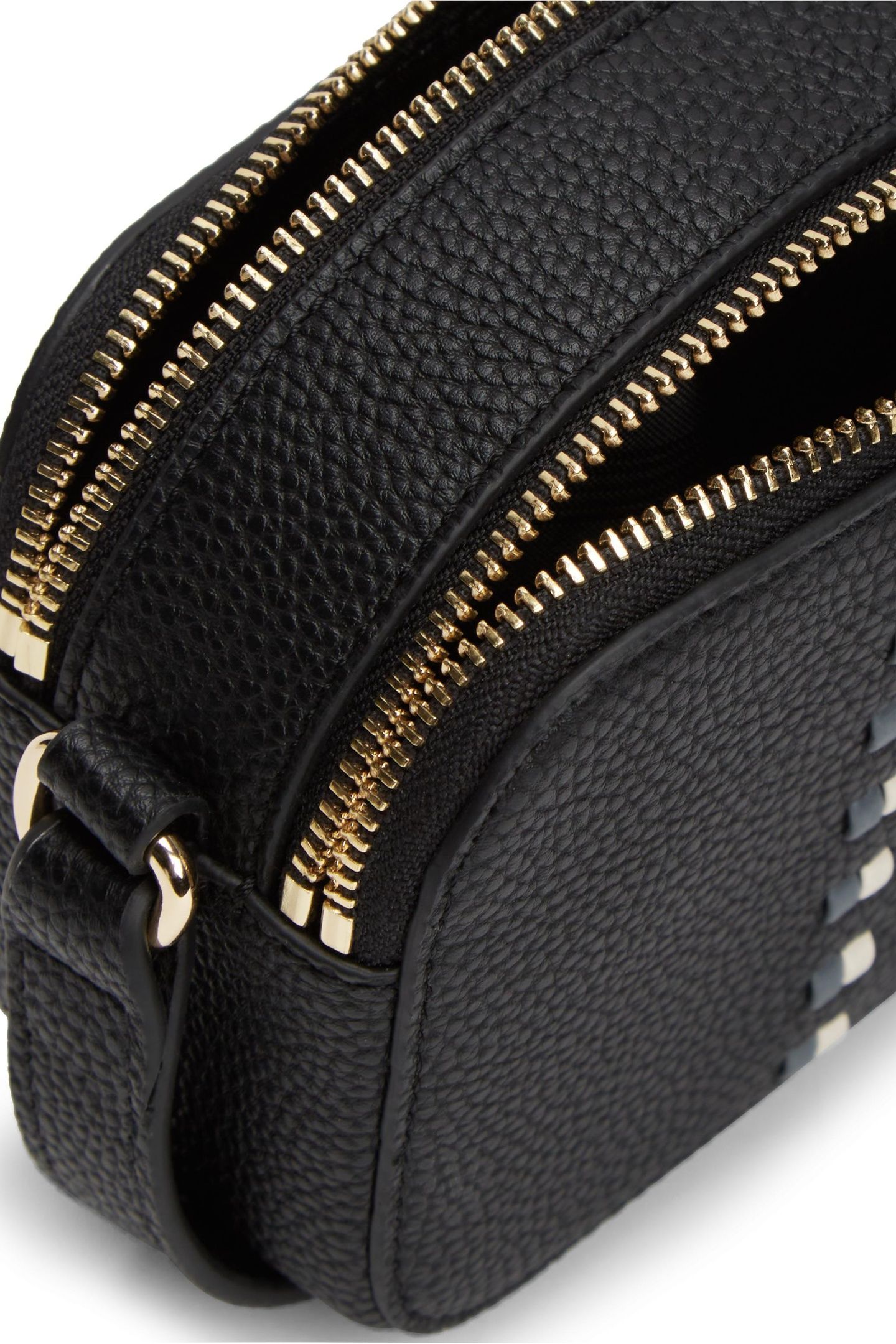 TH TIMELESSENTIAL CAMERA BAG BLACK 6