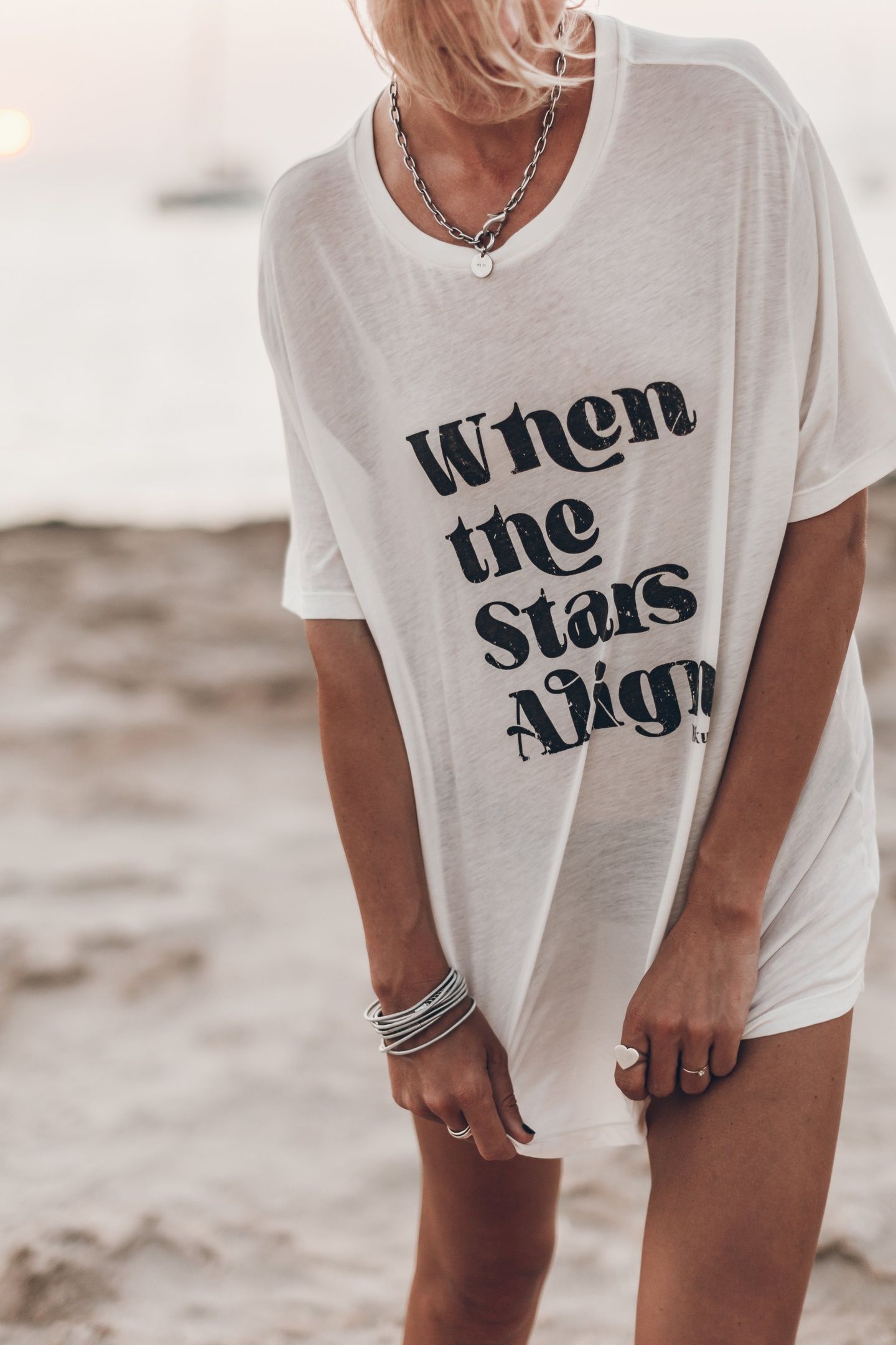 THE WHITE LOVE NOTE RELAXED T-SHIRT 2