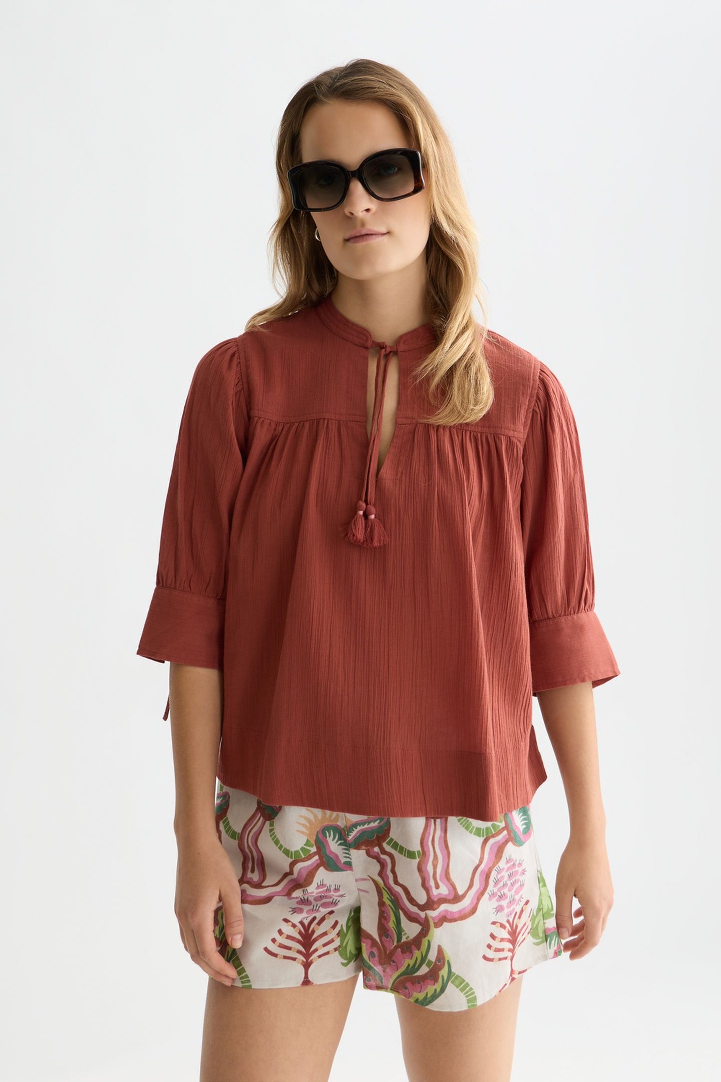 RELAXED BLOUSE WITH GATHERS BURNT HENNA 1