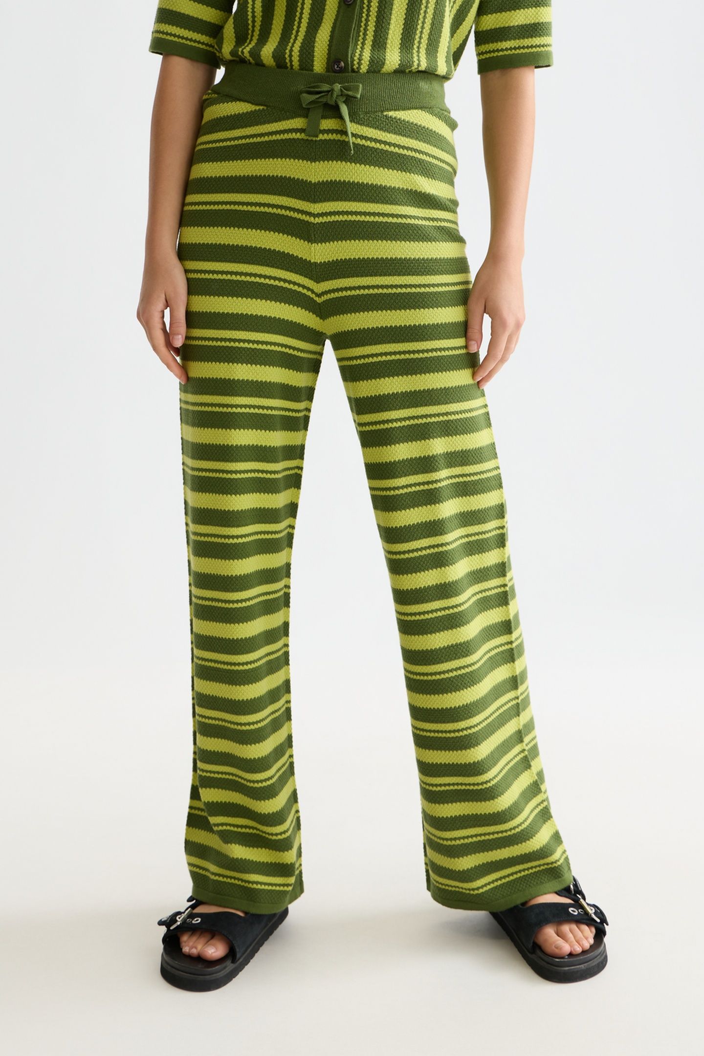 TEXTURED STRIPE KNITTED TROUSERS GARDEN GREEN 1