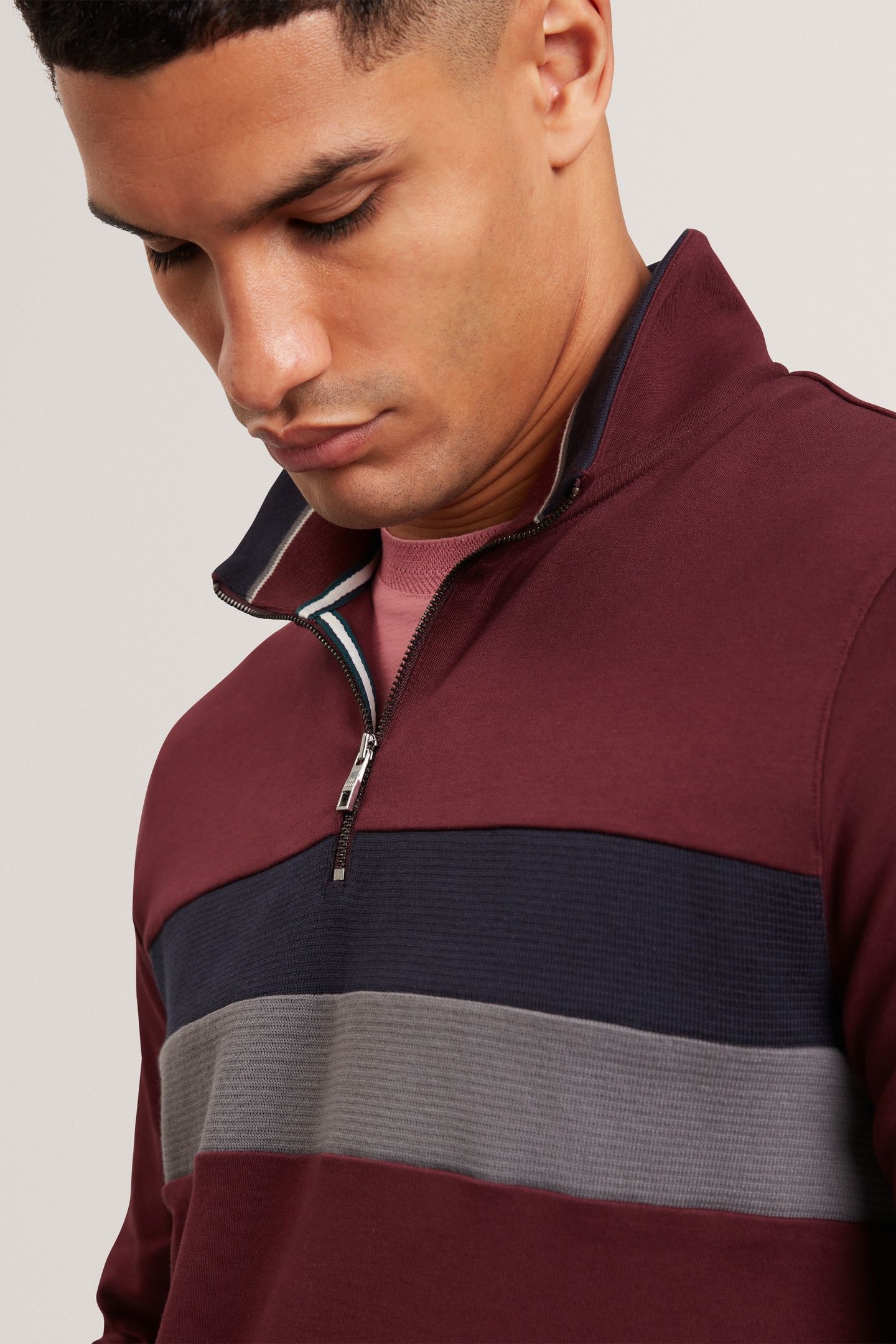 LS REGULAR FIT HALF ZIP MAROON 4