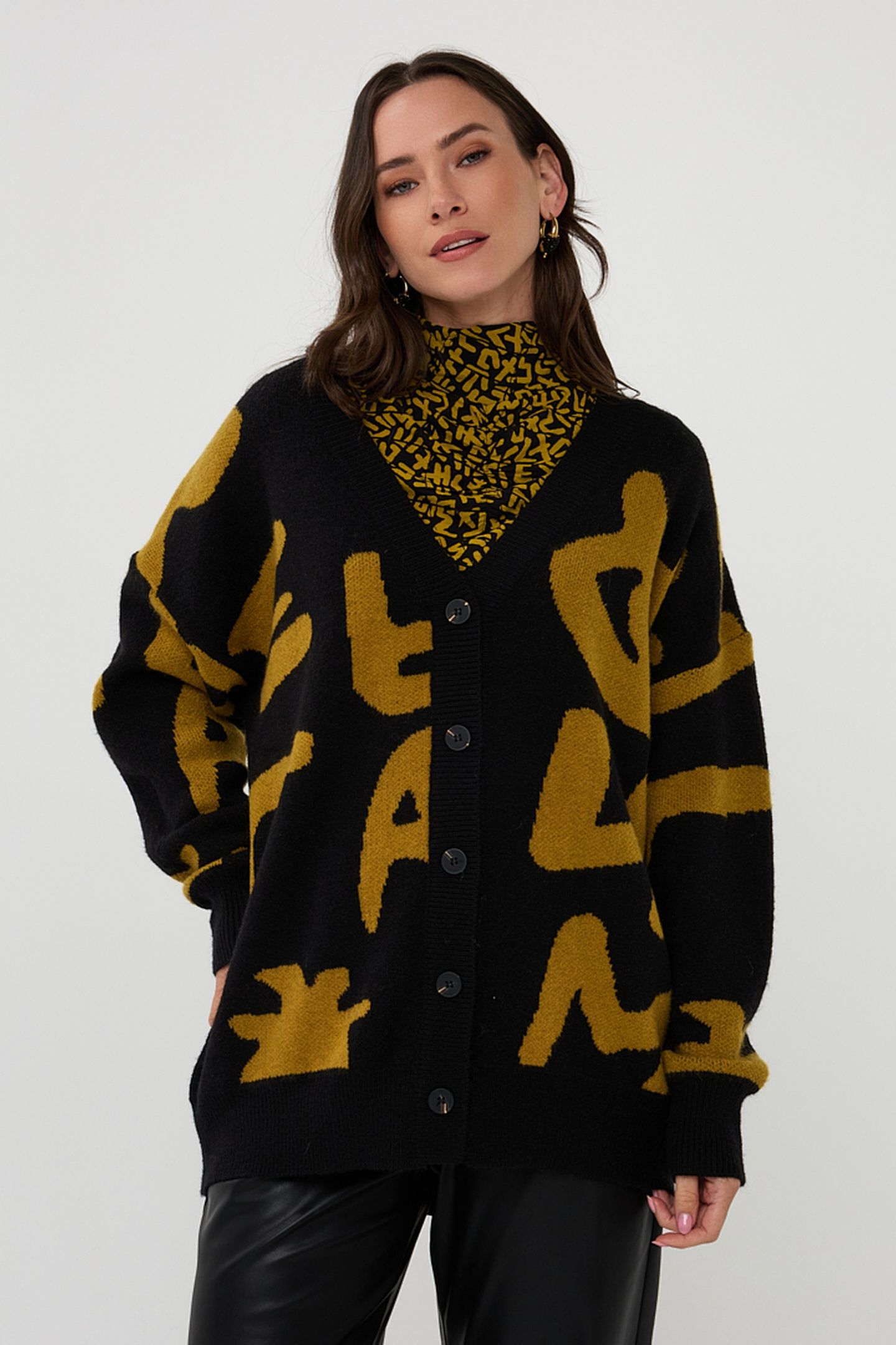 CARDIGAN INTARSIA LETTERS BLACK / GOLDEN OLIVE 2