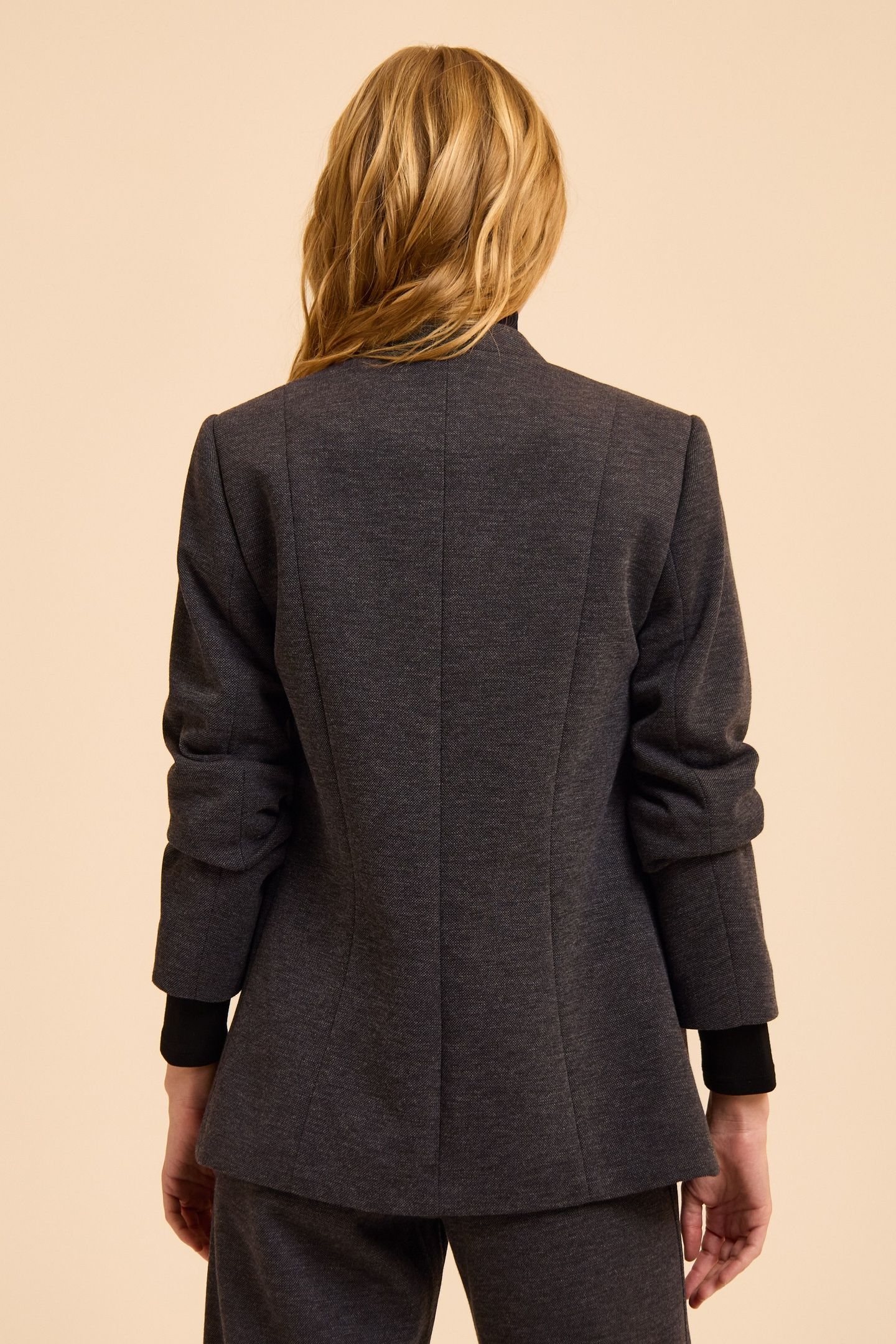 GREY SEMI-PLAIN KNIT SUIT JACKET JULIE 2