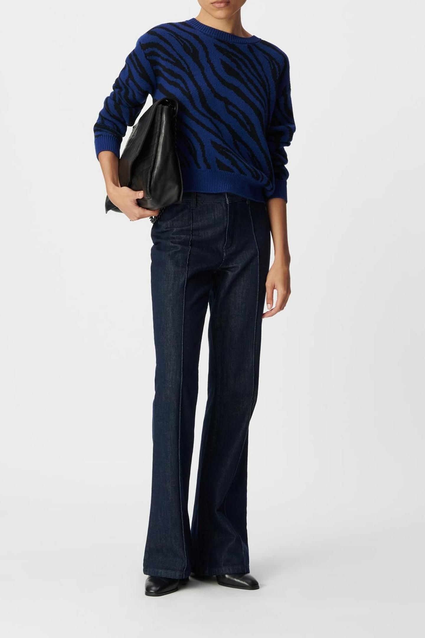 BLUE ZEBRA KNIT CROPPED WINTER SWEATER 4