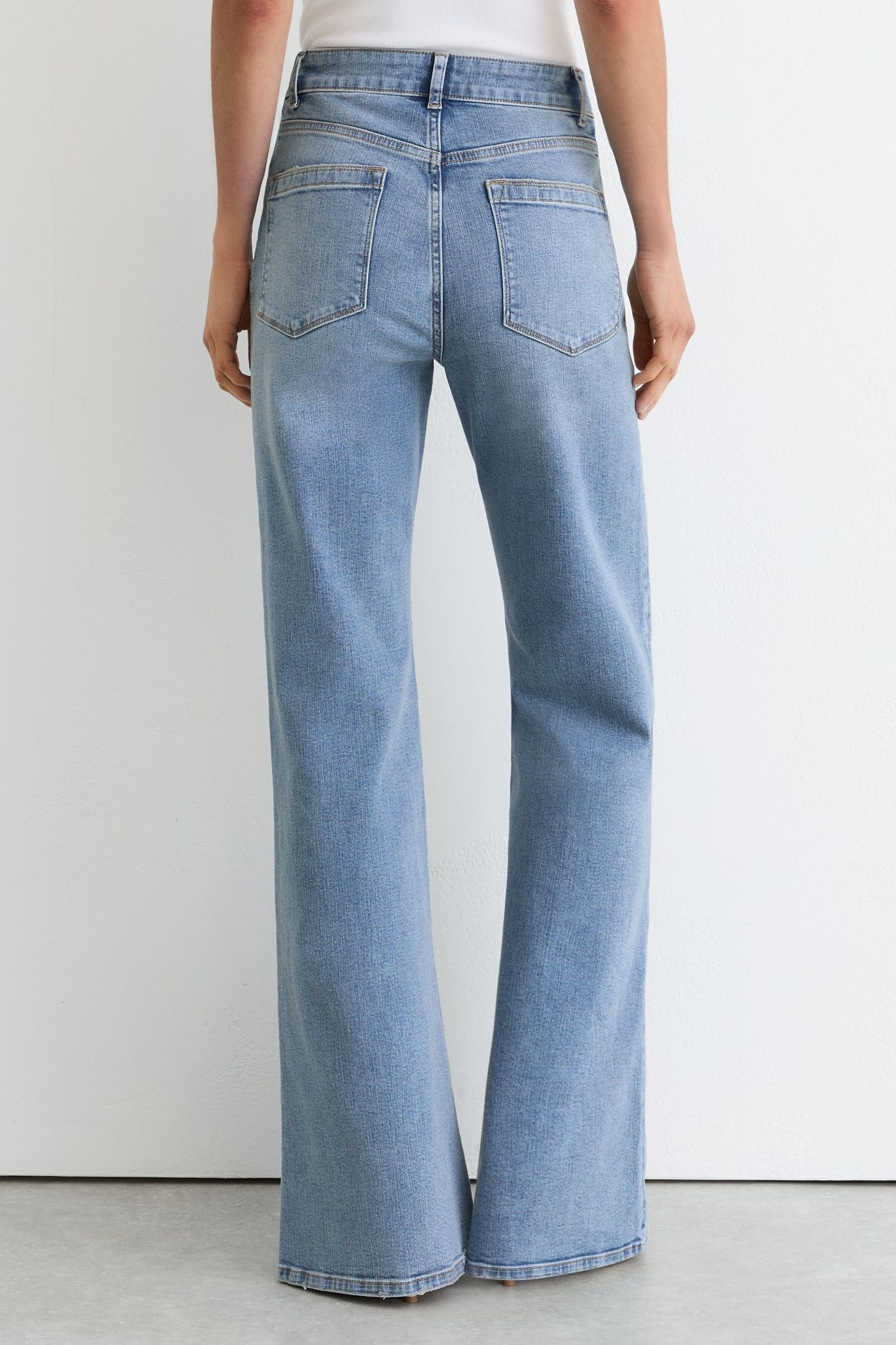 FLARE LEG JEAN LIGHT BLUE 4