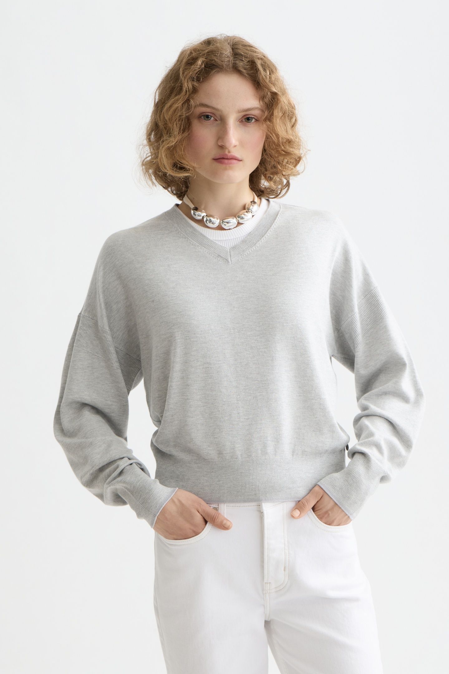 CORE V-NECK RELAXED PULLOVER LIGHT PASTEL GREY 1