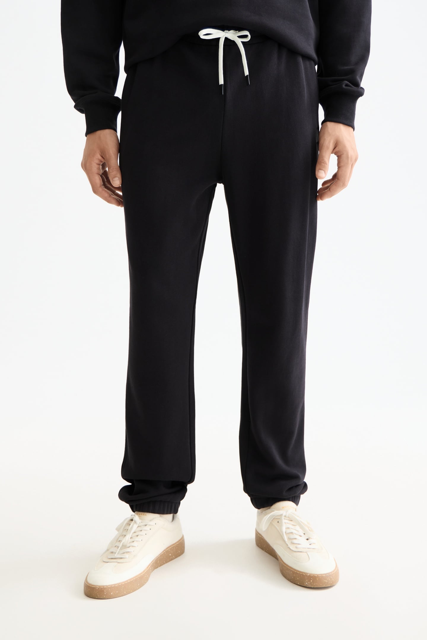 CORE - LOGO SWEATPANT BLACK 1