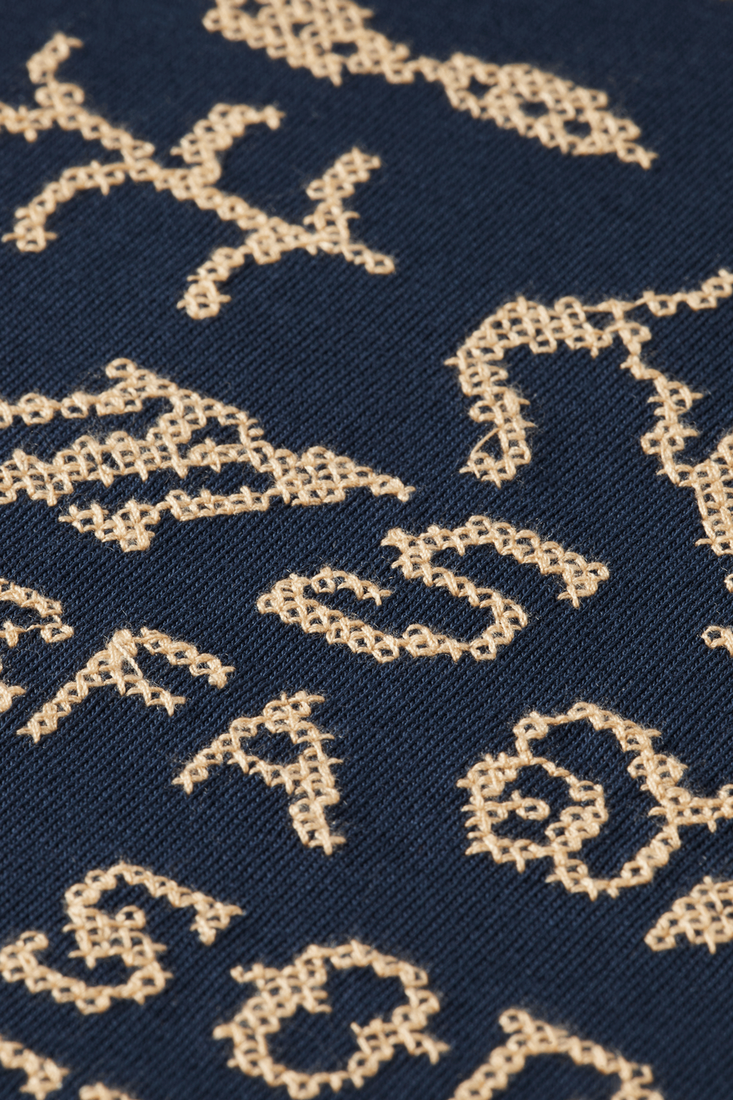 CROSS-STITCHED FRONT ARTWORK LOOSE-FIT T-SHIRT BLACK 7